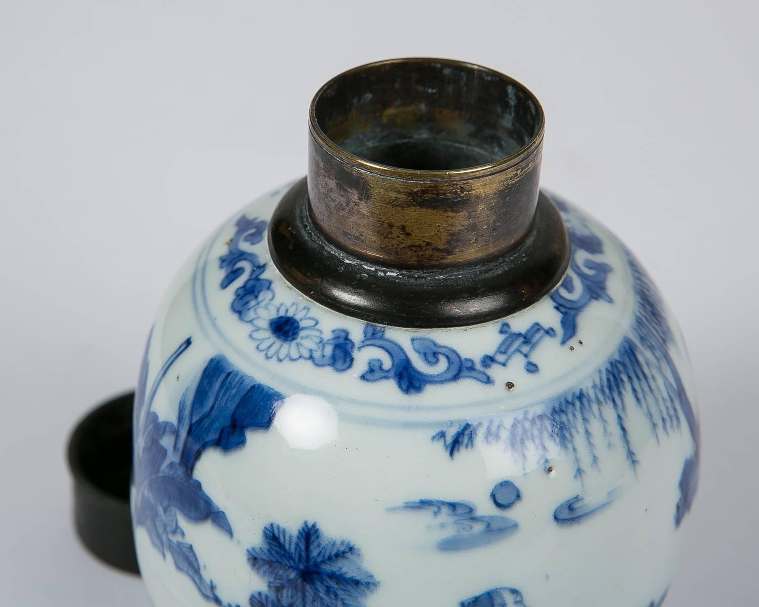 Qing Kangxi Blue and White Tea Canister with Brass Fittings 