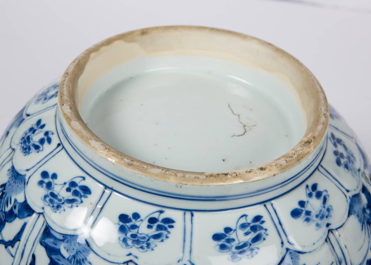 Hand-Painted Pair of Antique Chinese Kangxi Blue and White Bowls