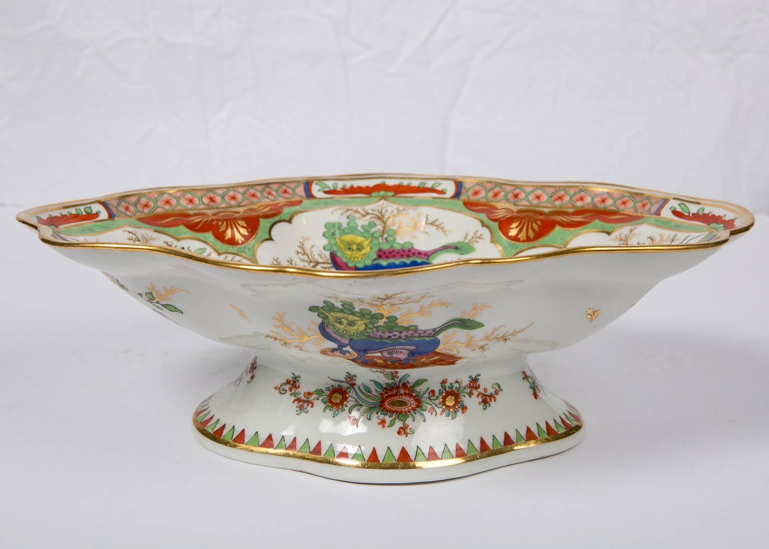 19th Century Bengal Tiger Bowl with Attached Stand Made by Chamberlains Worcester