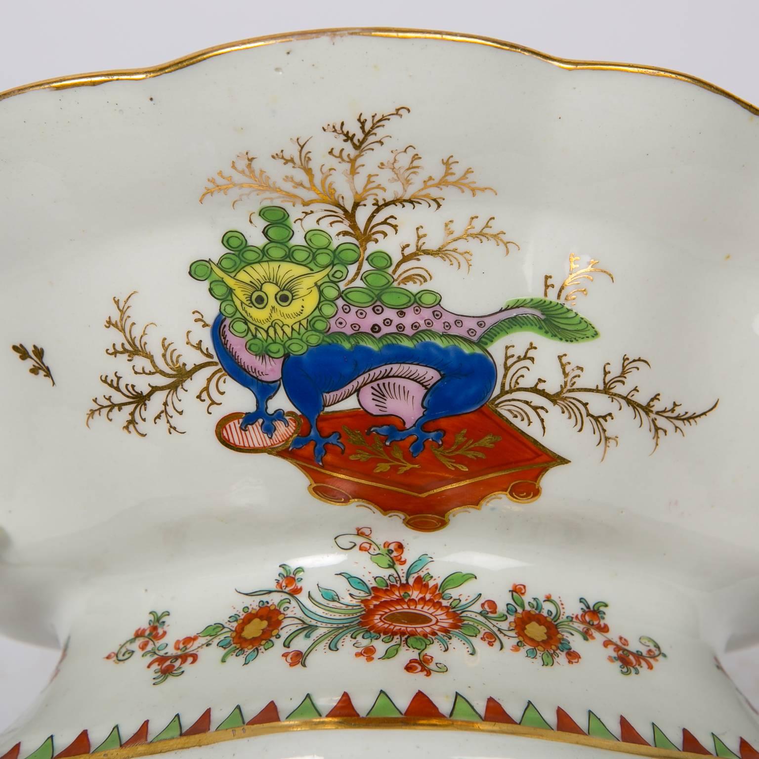 Bengal Tiger Bowl with Attached Stand Made by Chamberlains Worcester 2