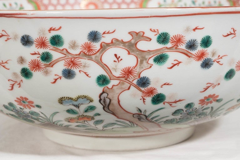 Porcelain A Large 19th Century Japanese Bowl with Kakiemon Decoration