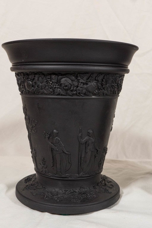 Neoclassical Pair of Wedgwood Black Basalt Vases