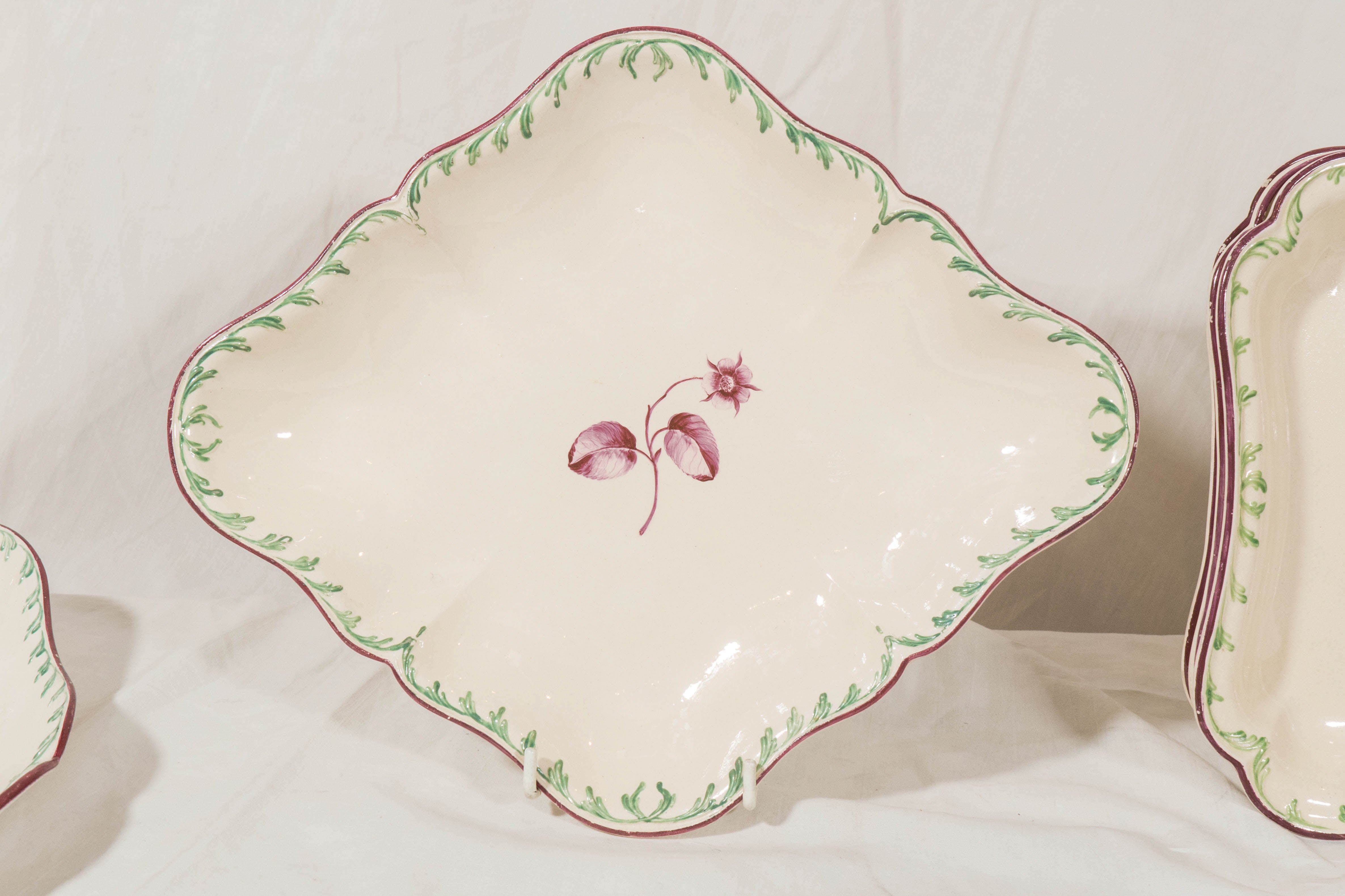 Amtique Wedgwood Creamware Dishes with Green Feather Edge In Excellent Condition In Katonah, NY