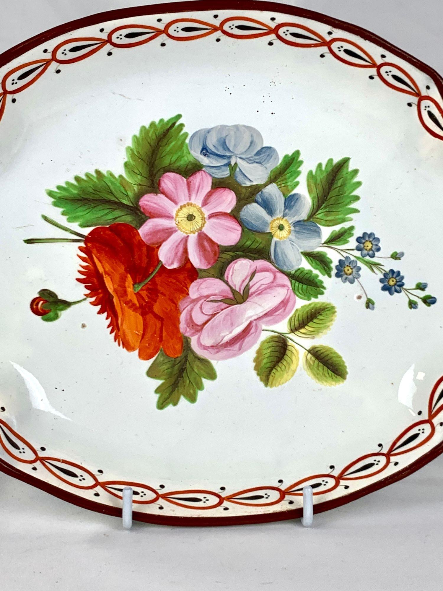 Antike englische Staffordshire Perlengeschirr Hand gemalt Blumen CIRCA 1820 (Land) im Angebot