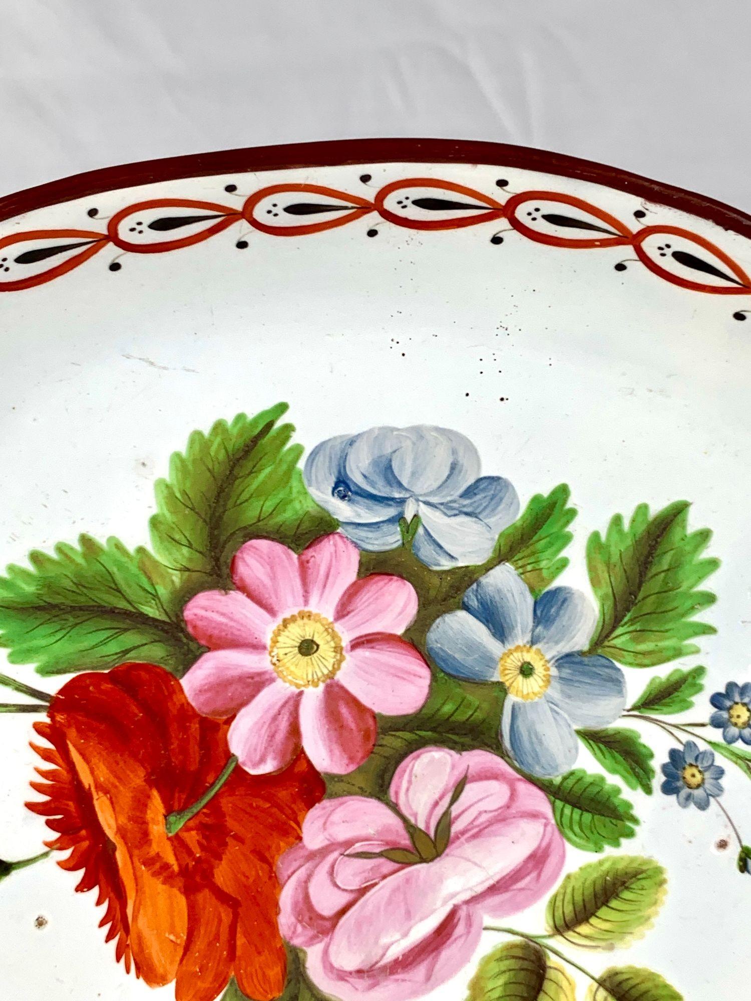 Antike englische Staffordshire Perlengeschirr Hand gemalt Blumen CIRCA 1820 (Handbemalt) im Angebot