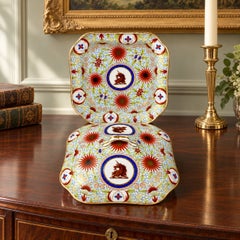 Hand Painted Chamberlain Worcester Armorial Porcelain Covered Dish c. 1820