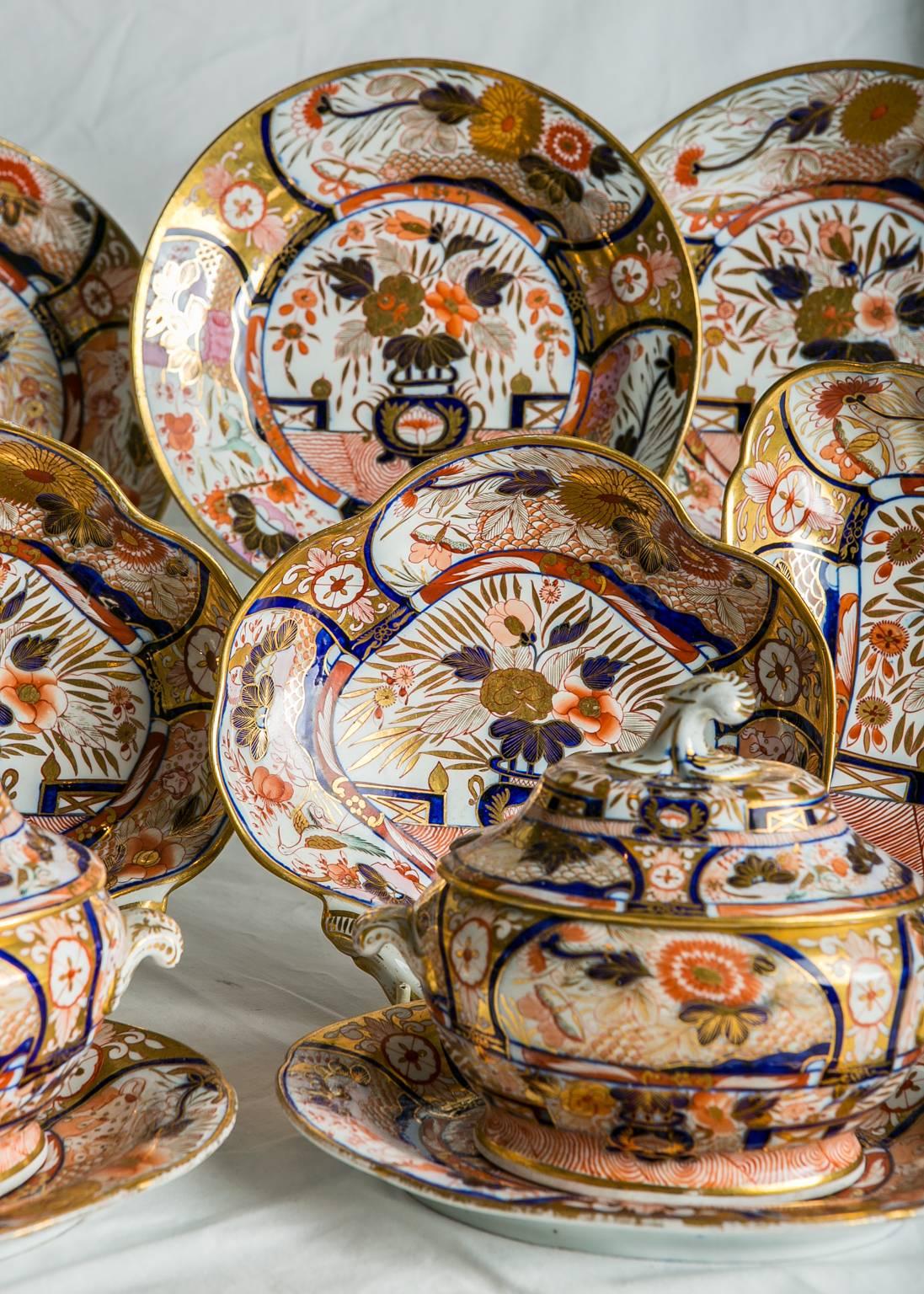 Hand-Painted Antique Imari Porcelain Dishes in the Coalport 