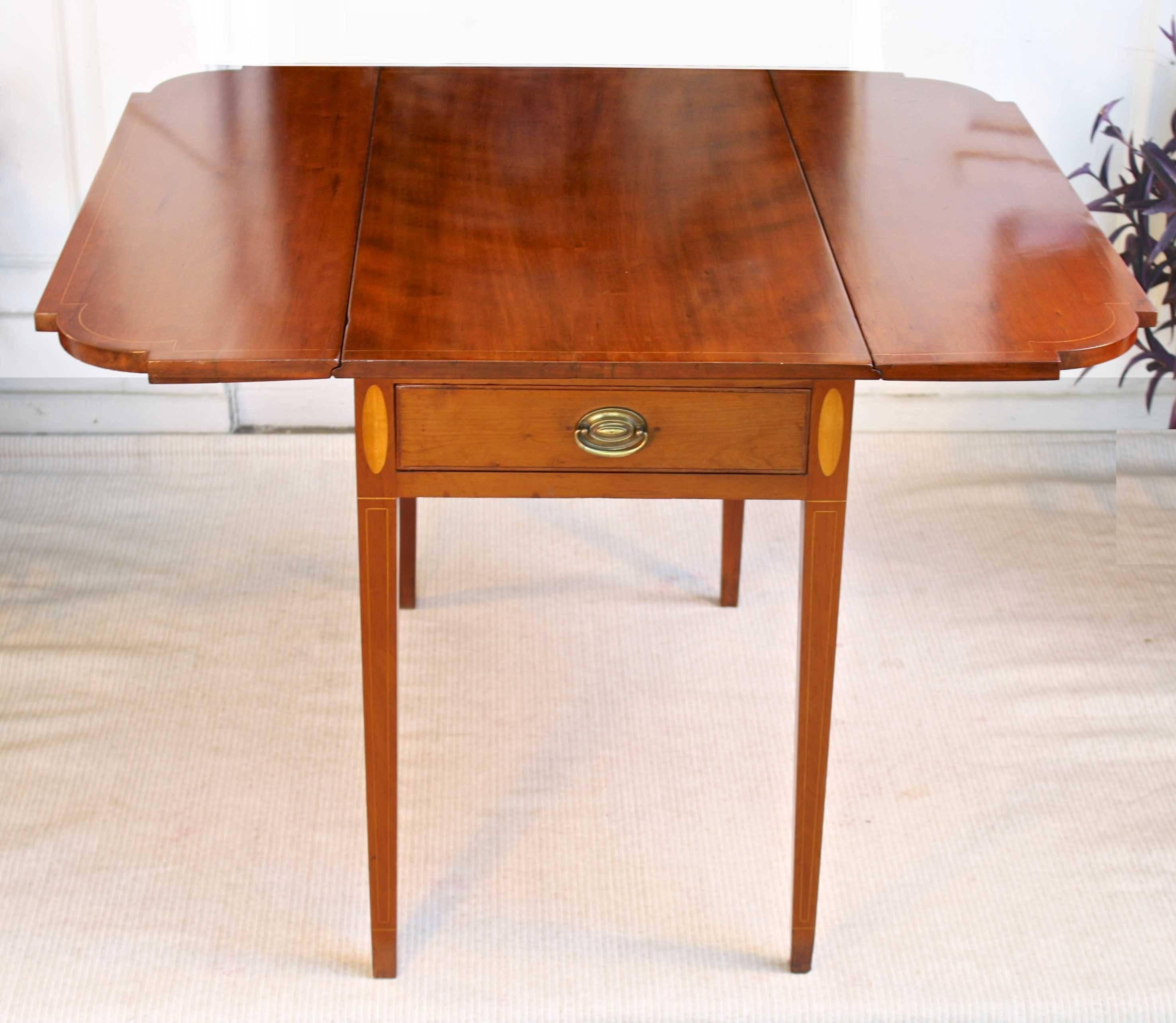 American New England Federal Pembroke Table For Sale