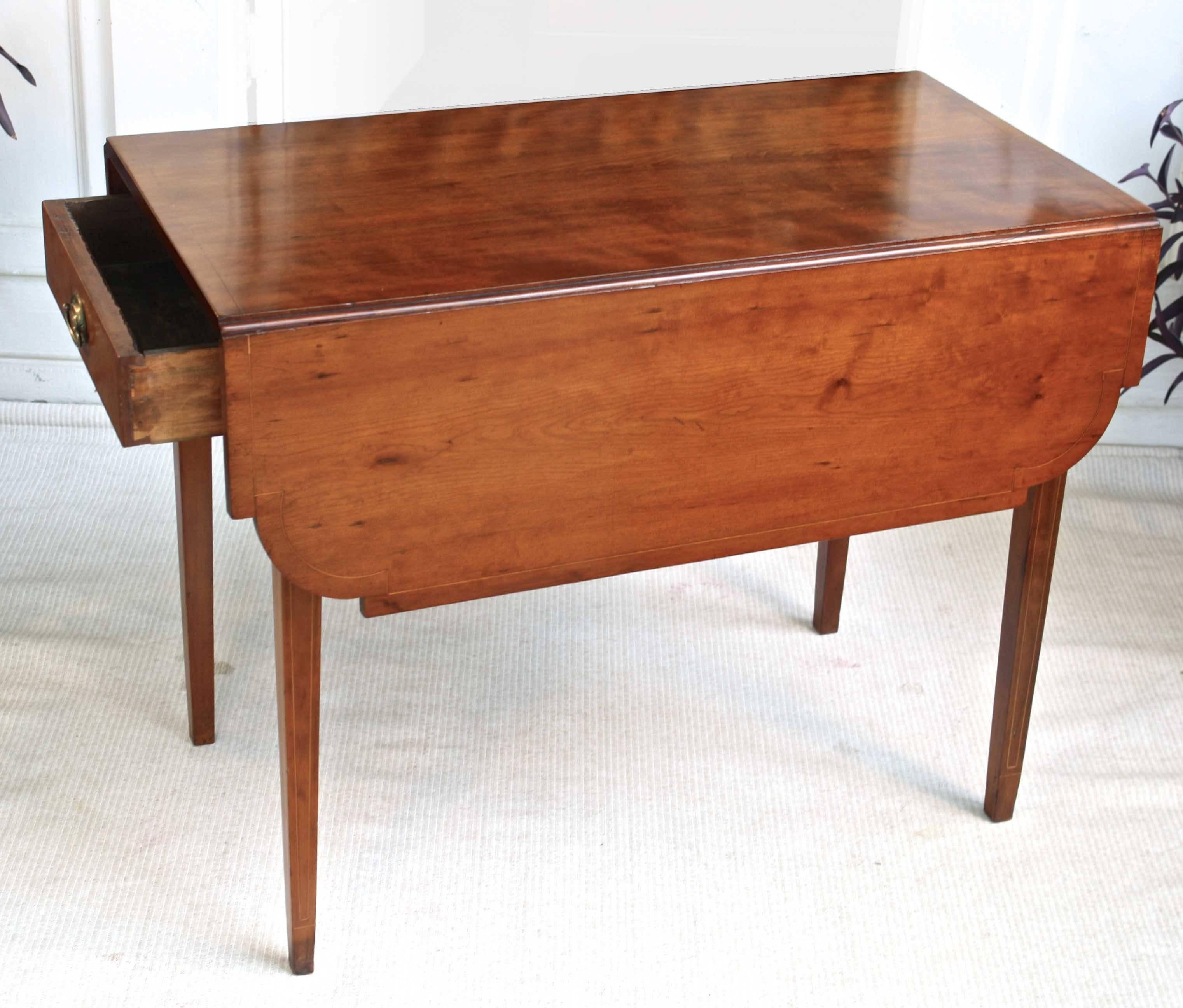Late 18th Century New England Federal Pembroke Table For Sale