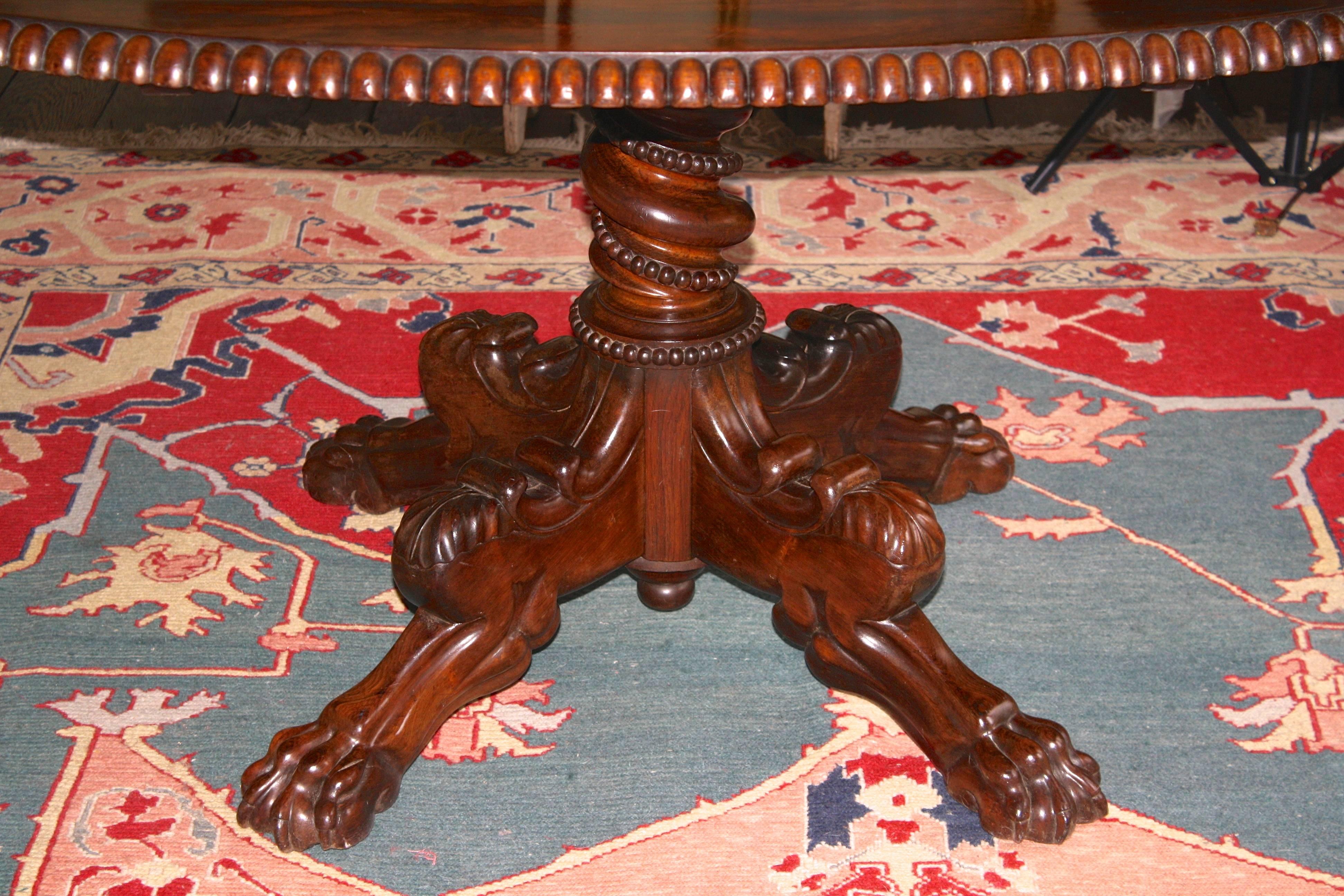 Anglo-Indian Oval Rosewood Pedestal Table For Sale 1