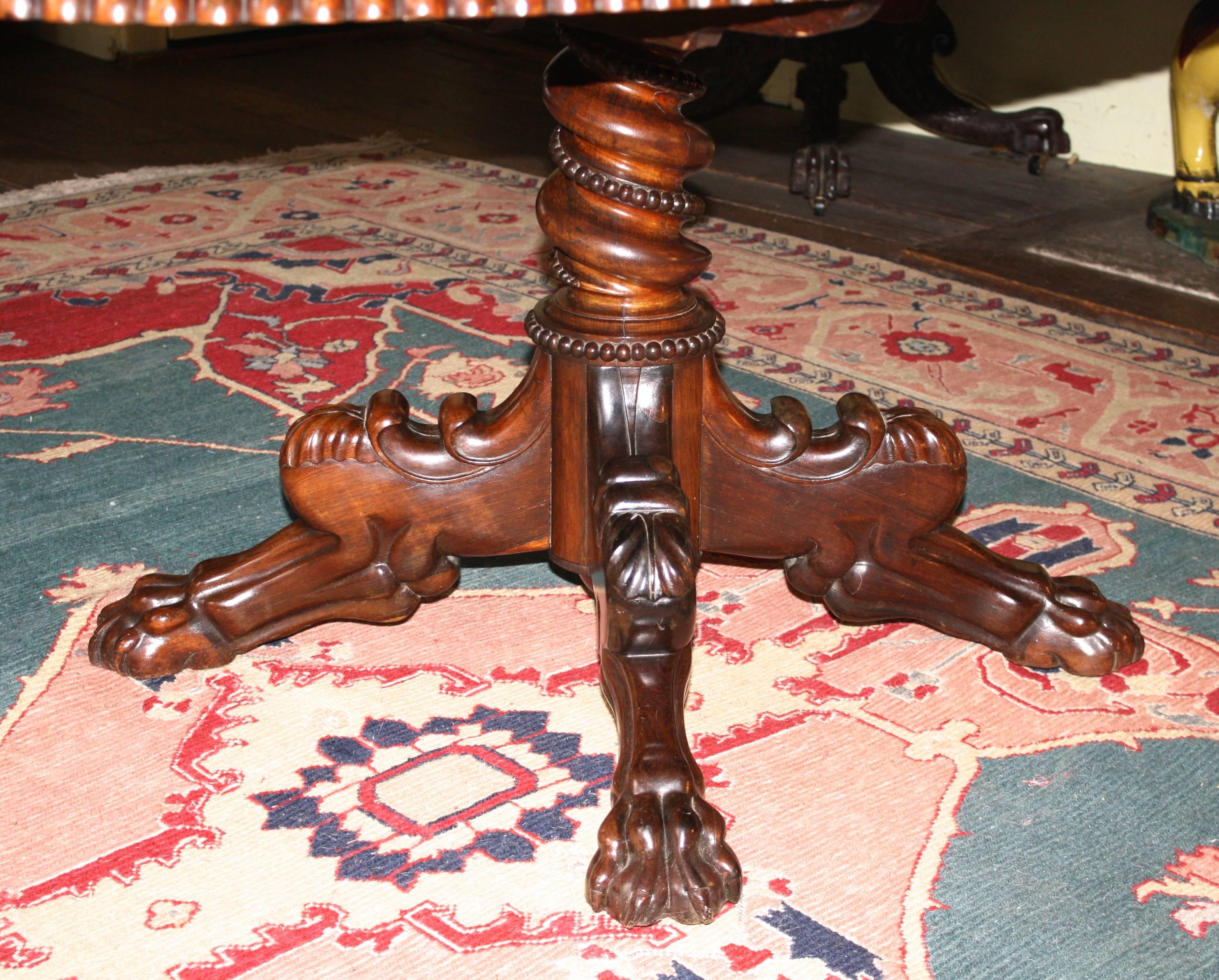 Anglo-Indian Oval Rosewood Pedestal Table For Sale 2