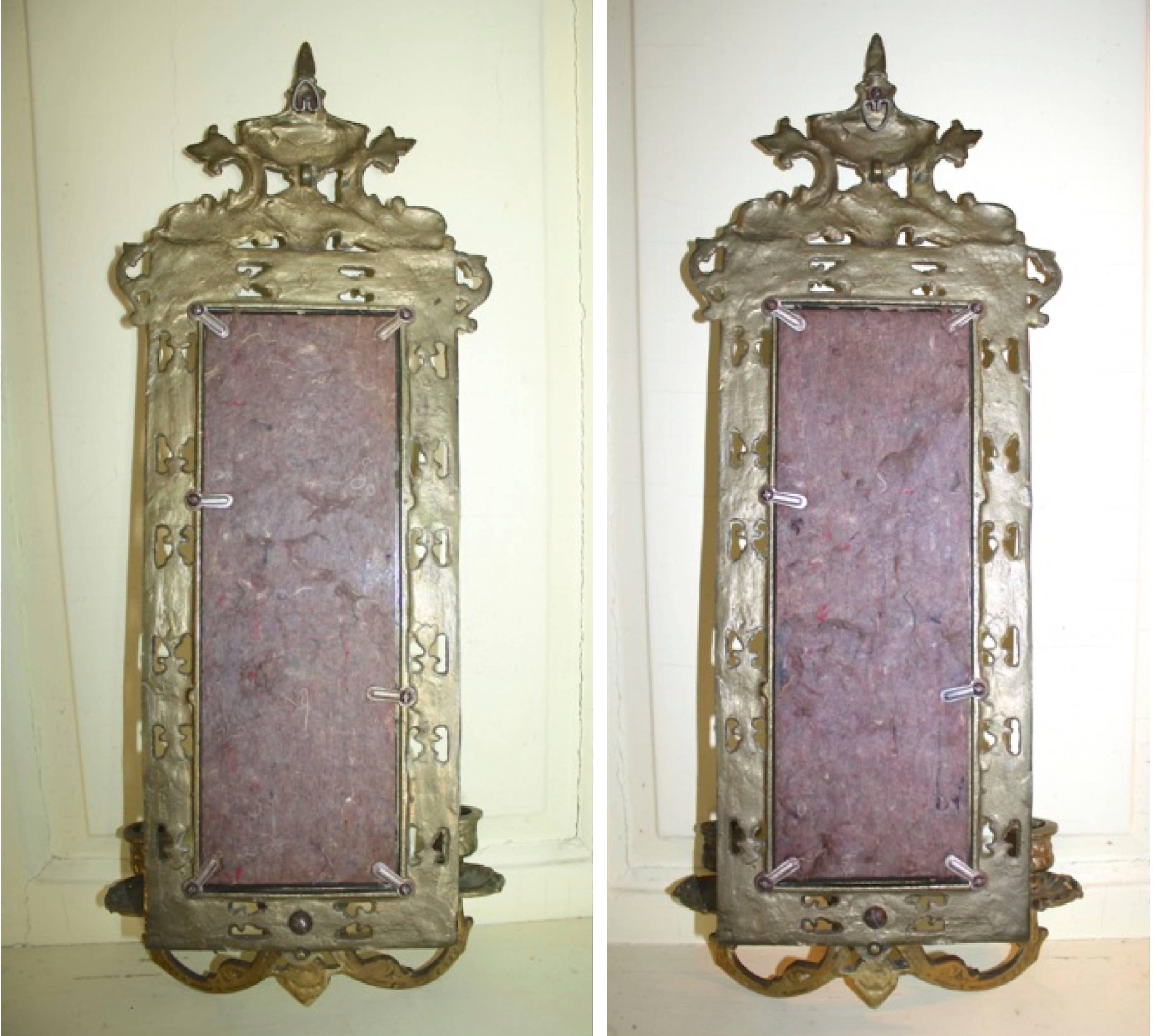 PAIR Neoclassical Brass Mirrored Candle Sconces In Good Condition For Sale In Woodbury, CT