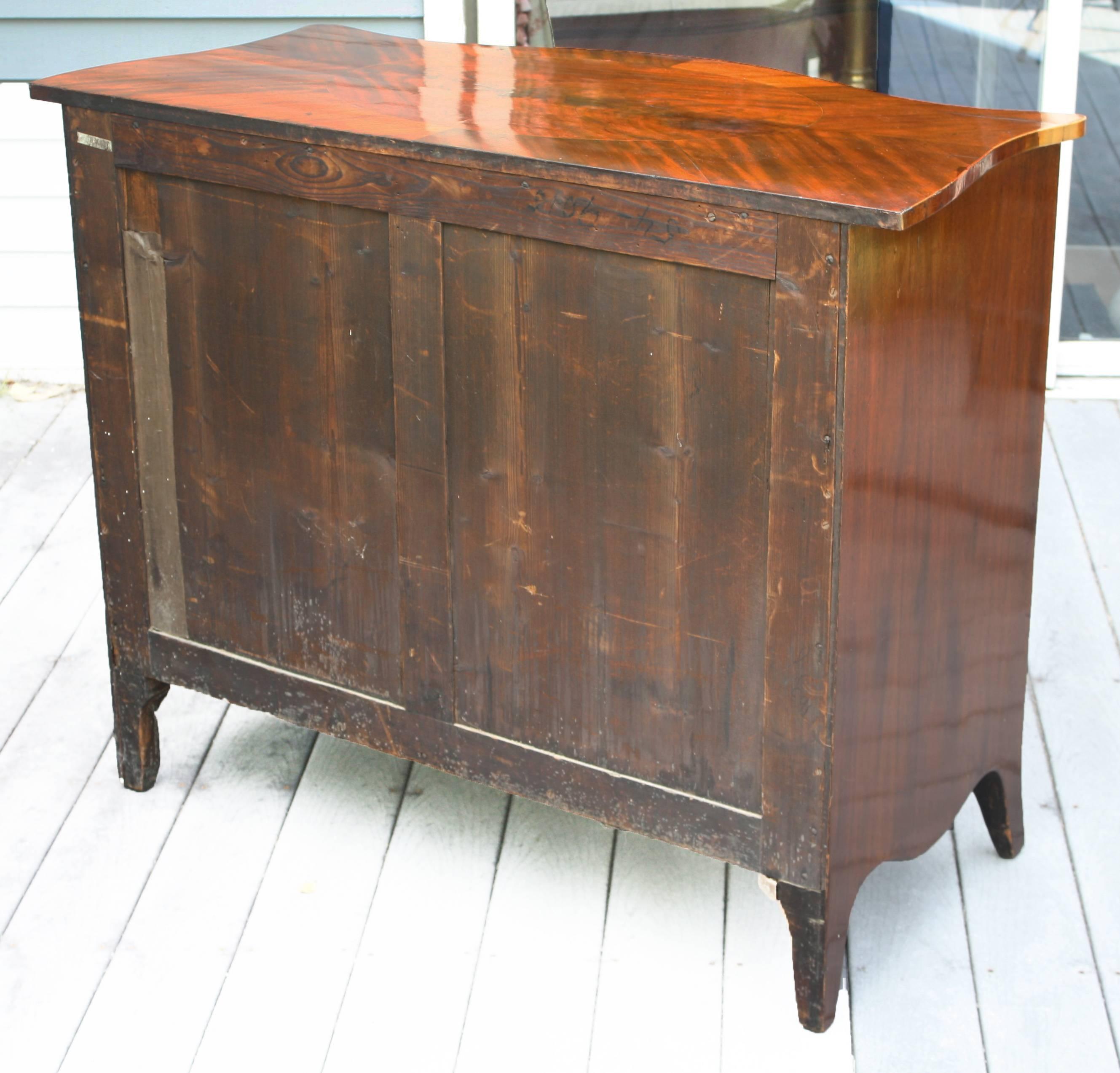 American Federal Serpentine Mahogany Commode For Sale 1