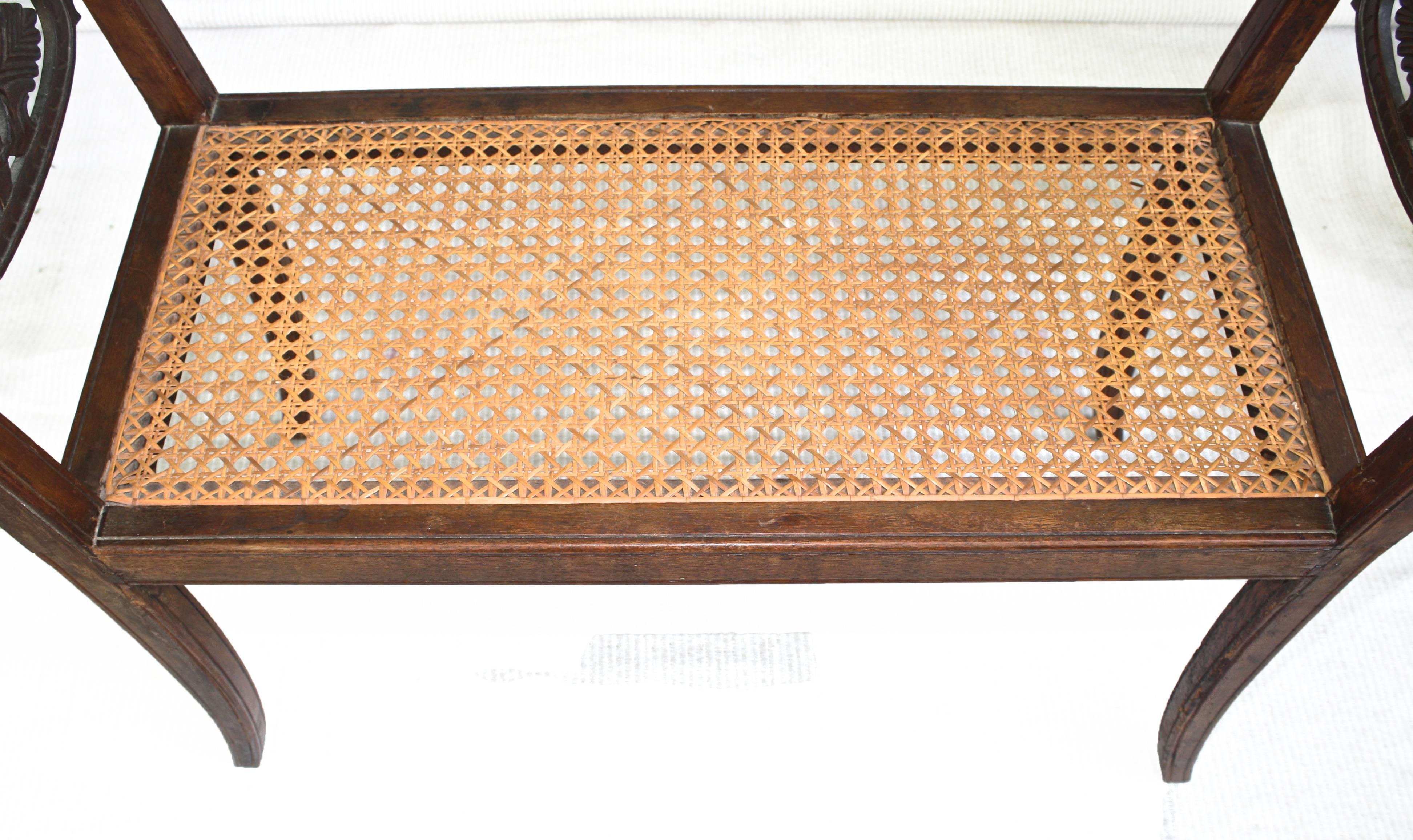 Italian Neoclassical Caned Window Seat In Good Condition In Woodbury, CT