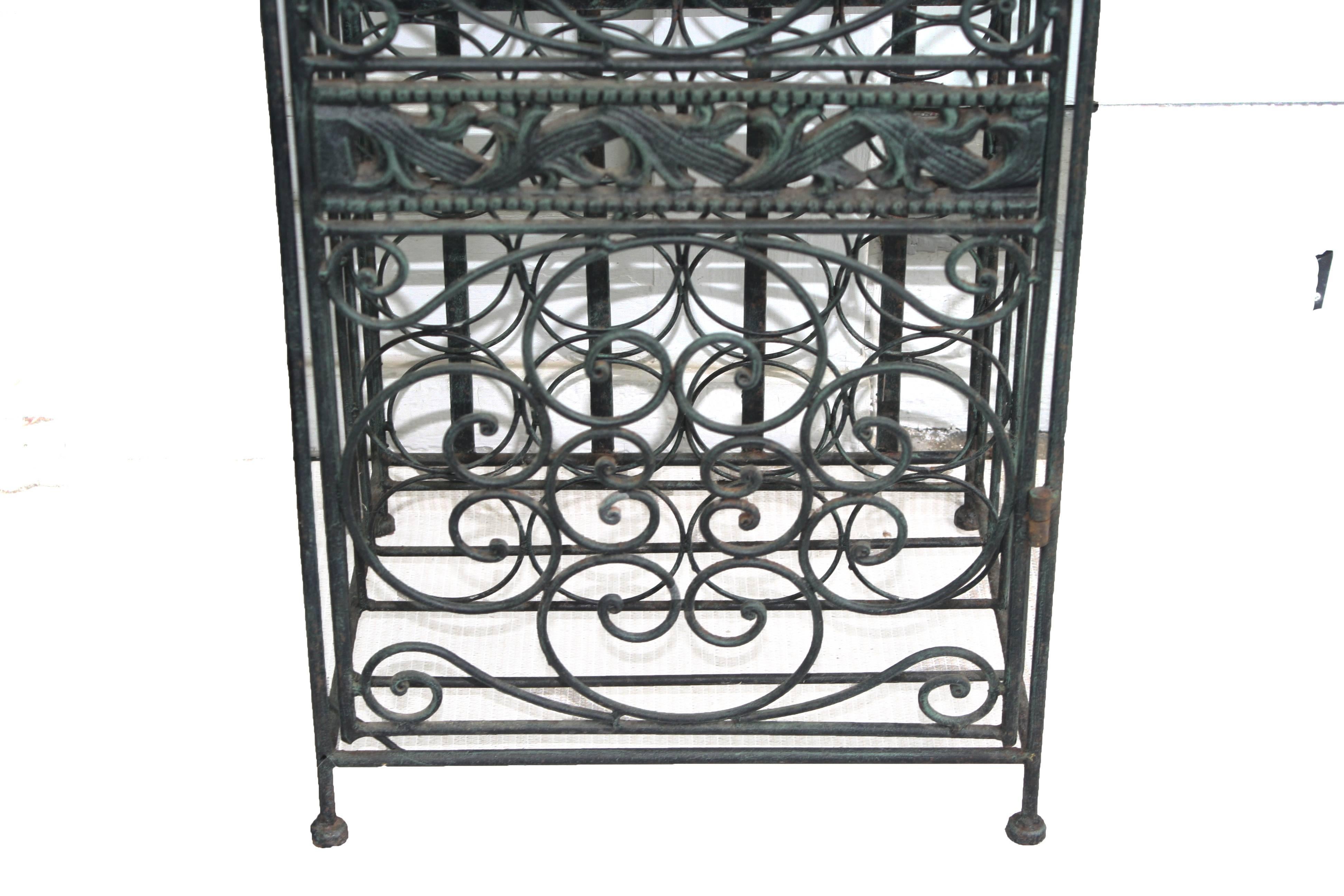 Sommelier's 45-Bottle Lockable Wine Rack In Distressed Condition For Sale In Woodbury, CT