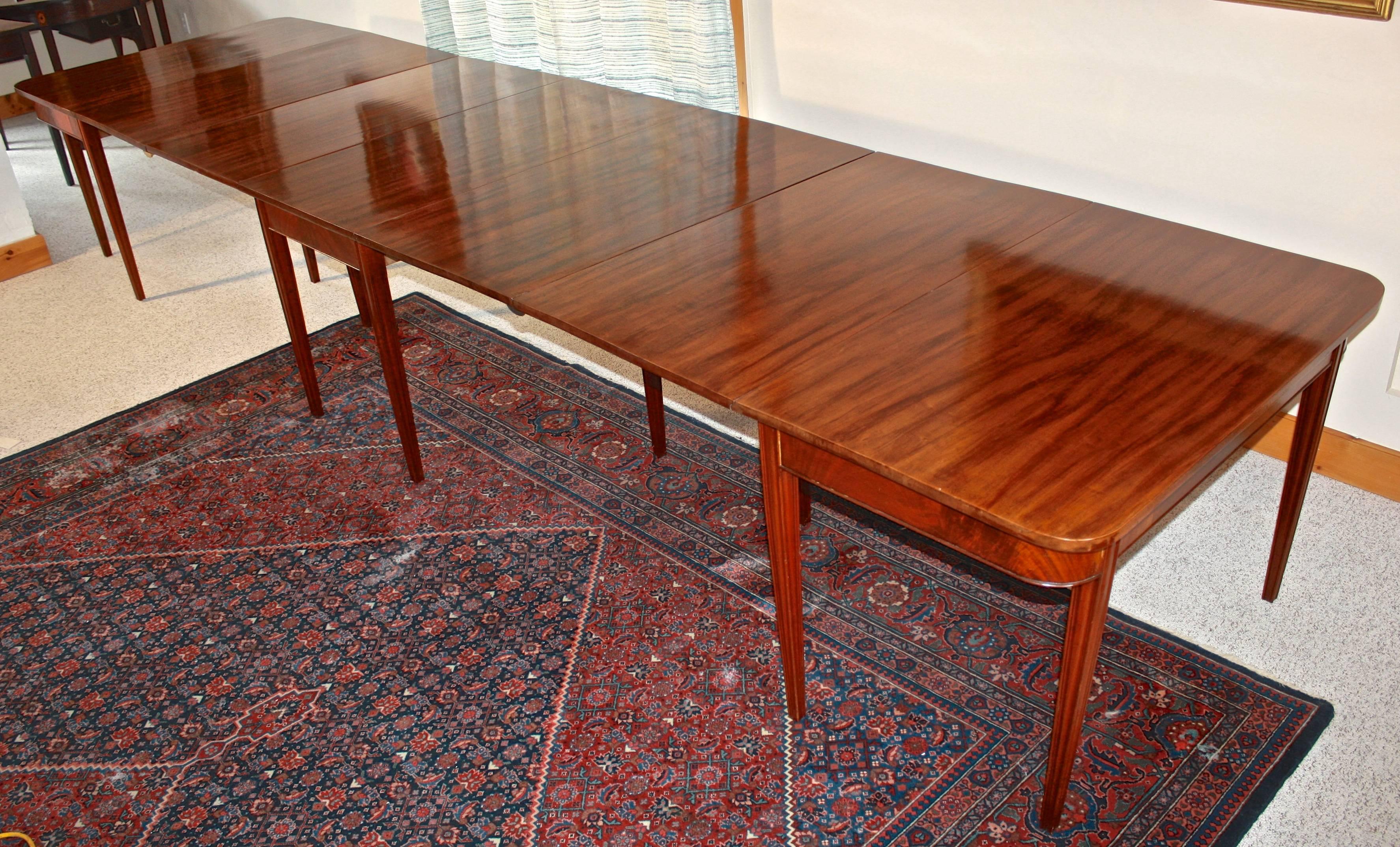 Hepplewhite American Federal Revival Banquet Table For Sale