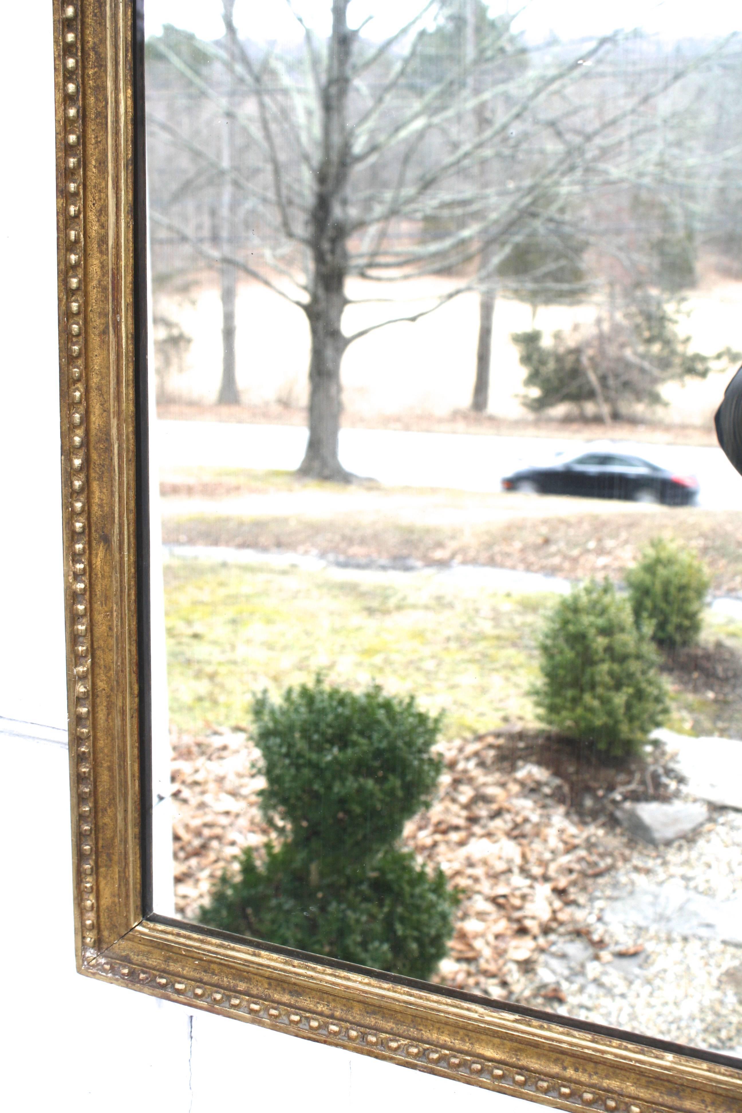 Edwardian Beaded Giltwood Mirror In Good Condition In Woodbury, CT