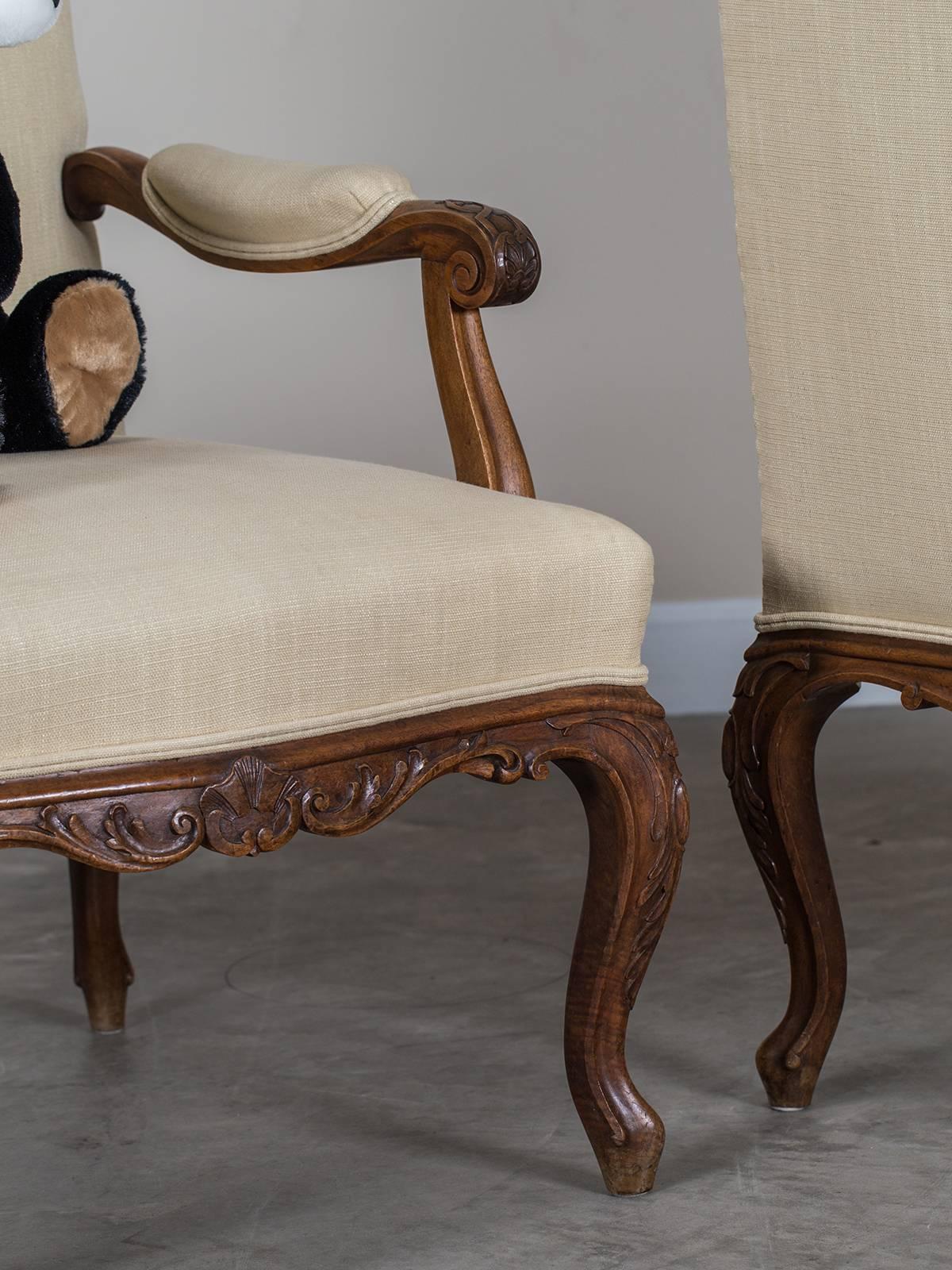 Pair of Antique French Louis XV Style Walnut Armchairs, circa 1820 2