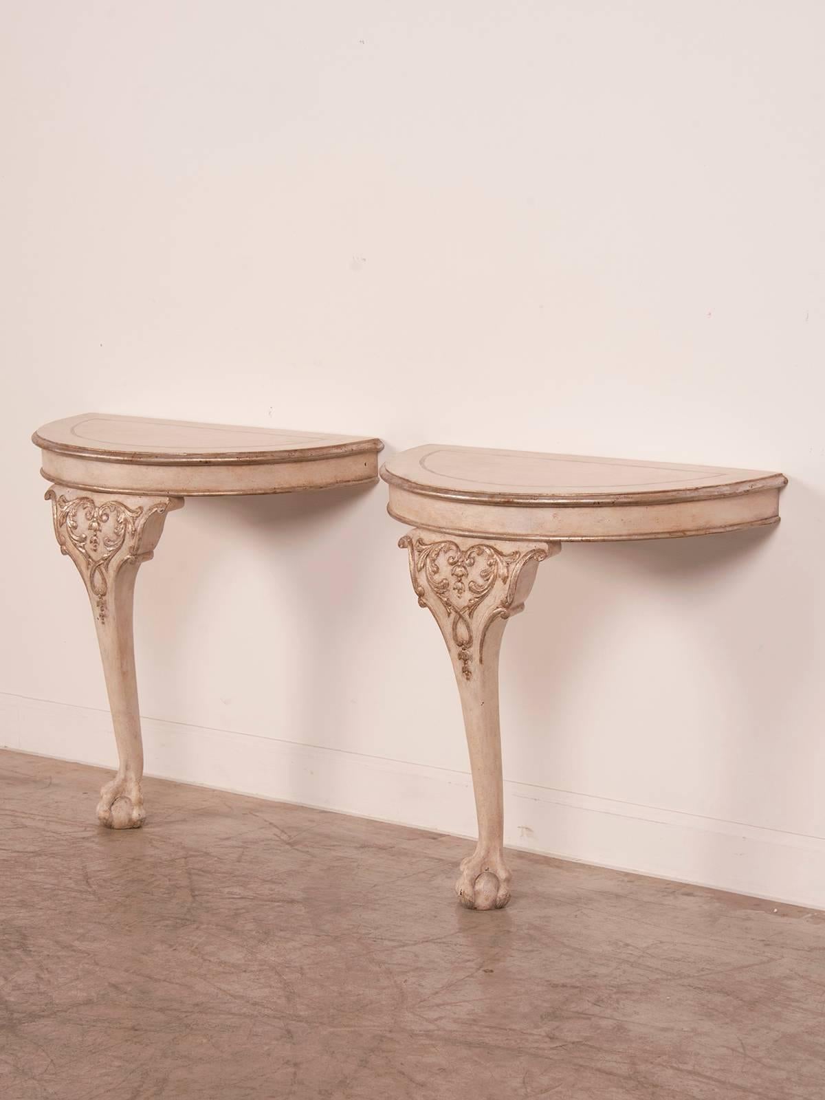 Pair Antique English Chippendale Painted Console Tables, circa 1895 In Excellent Condition For Sale In Houston, TX