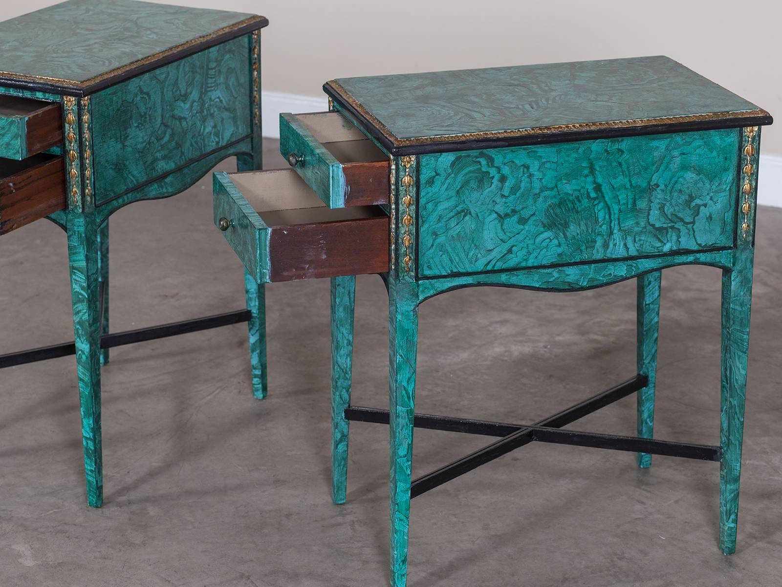 Pair of Vintage English Painted Side Tables, Gilt Accents, circa 1940 In Excellent Condition In Houston, TX