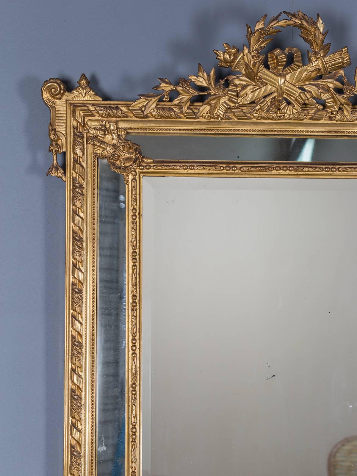 Antique Louis XVI French Giltwood Pareclose Mirror, circa 1890 In Excellent Condition For Sale In Houston, TX