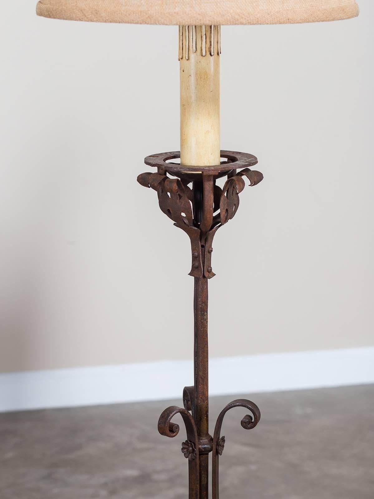 Antique French Forged Iron Candle Stand Floor Lamp, circa 1900 In Excellent Condition For Sale In Houston, TX