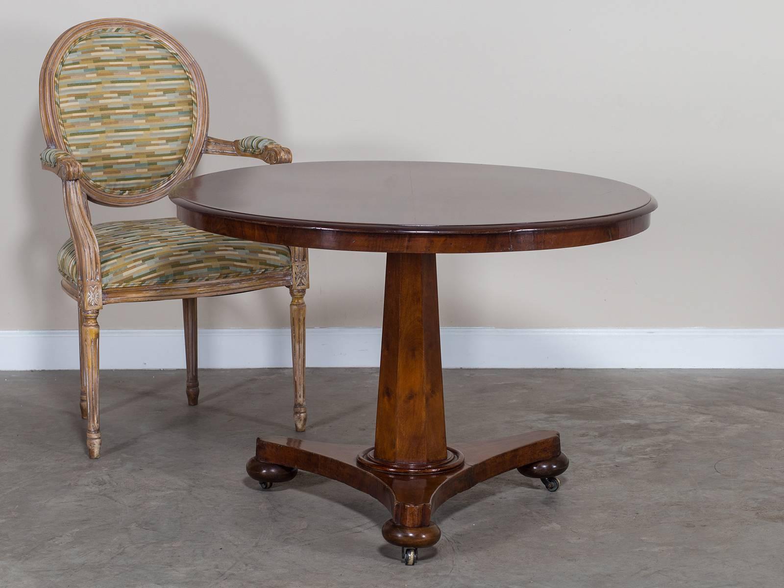 Regency Antique English Mahogany Tilt-Top Pedestal Table, circa 1835