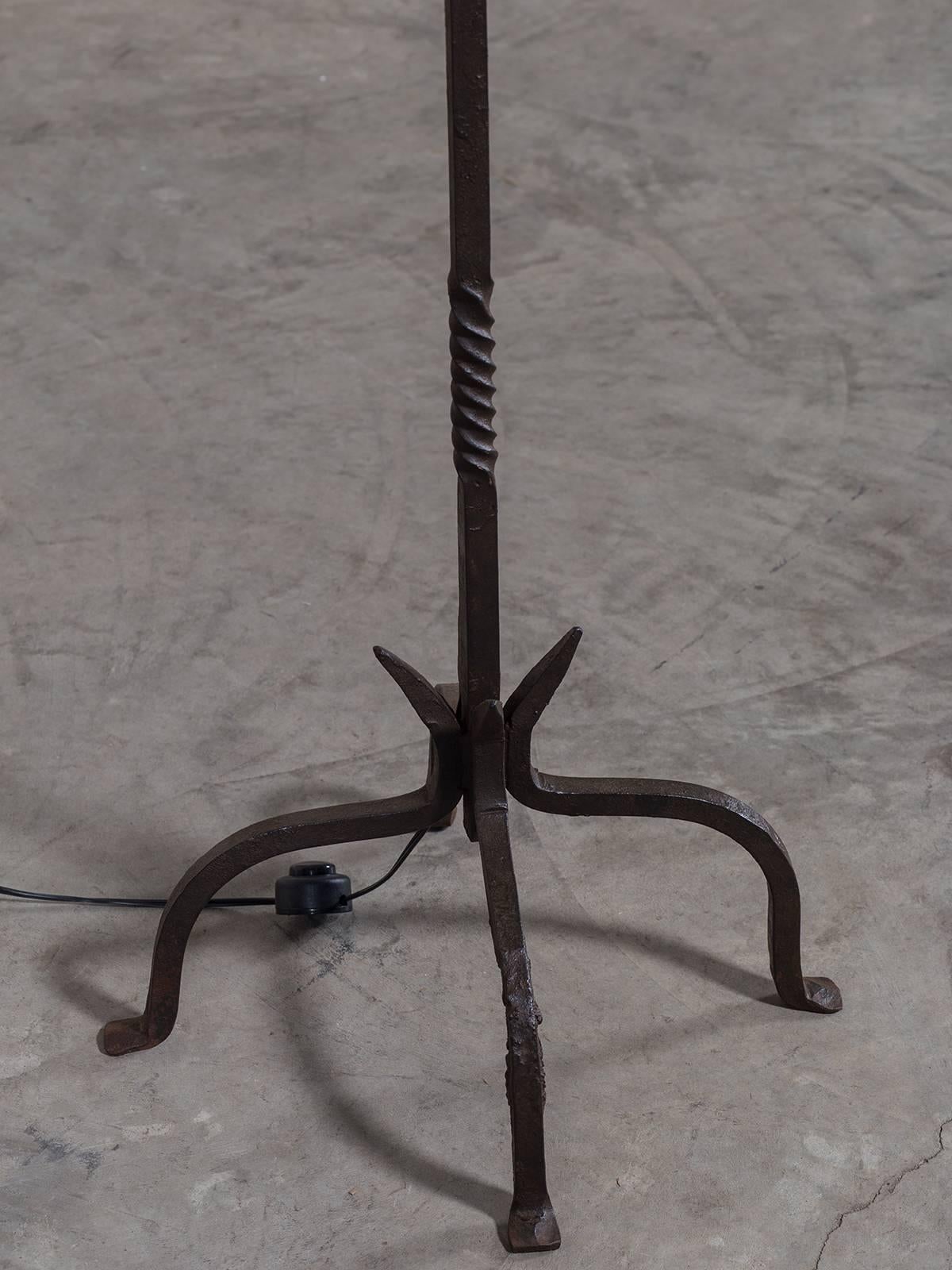 Antique French Forged Iron Floor Lamp, circa 1890 For Sale 1