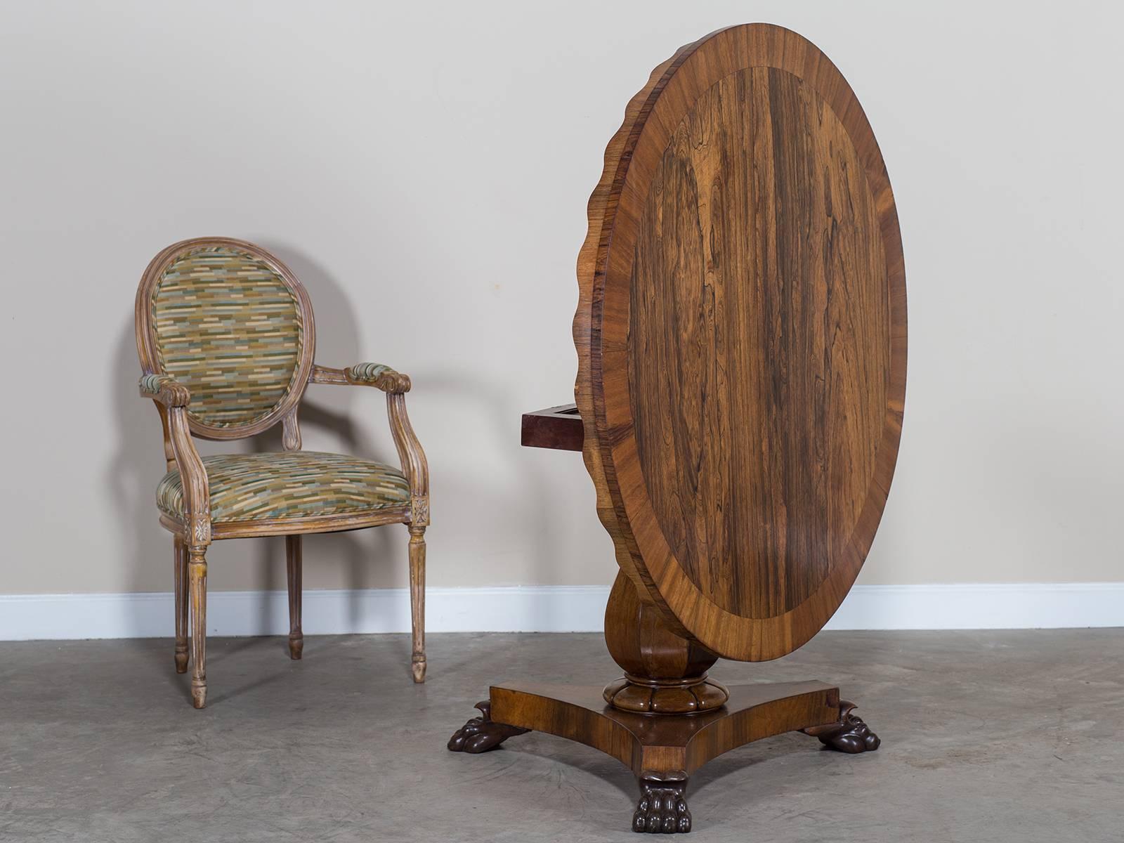 Antique English Rosewood and Walnut Tilt-Top Table, circa 1835 In Excellent Condition In Houston, TX