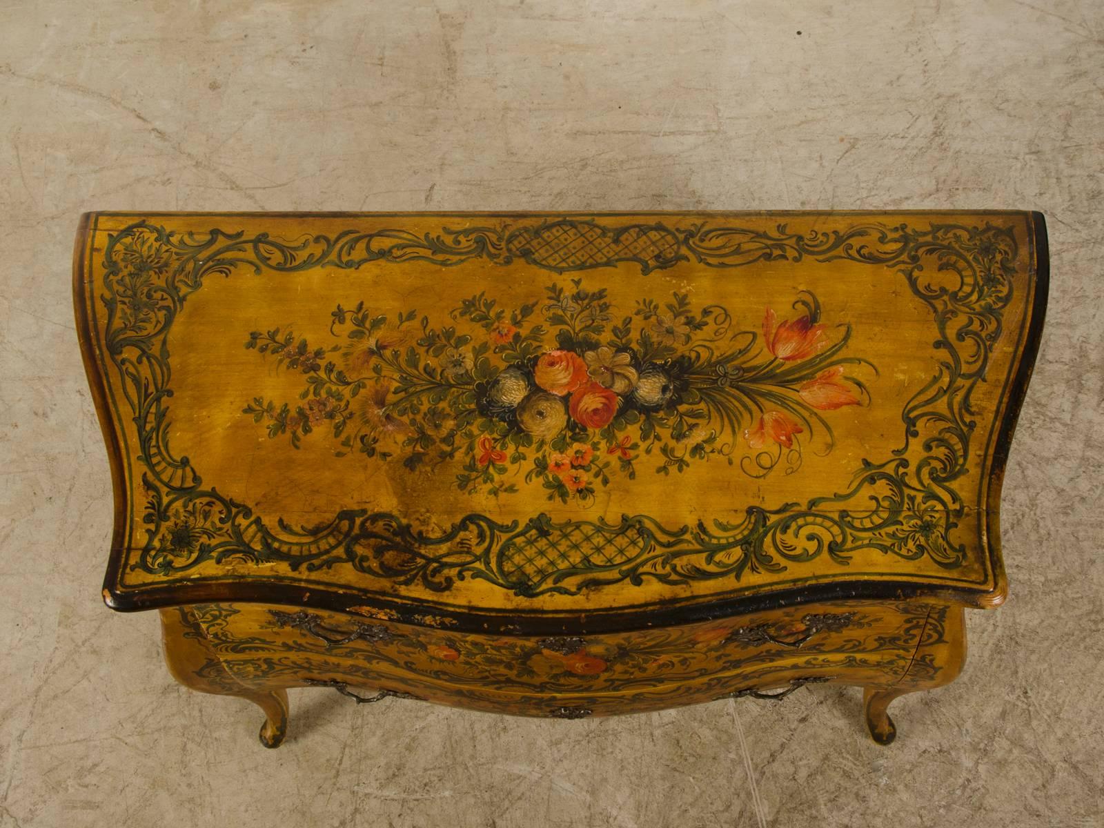 French Louis XV Rococo Style Antique Painted Bombè Chest, circa 1885 In Excellent Condition For Sale In Houston, TX