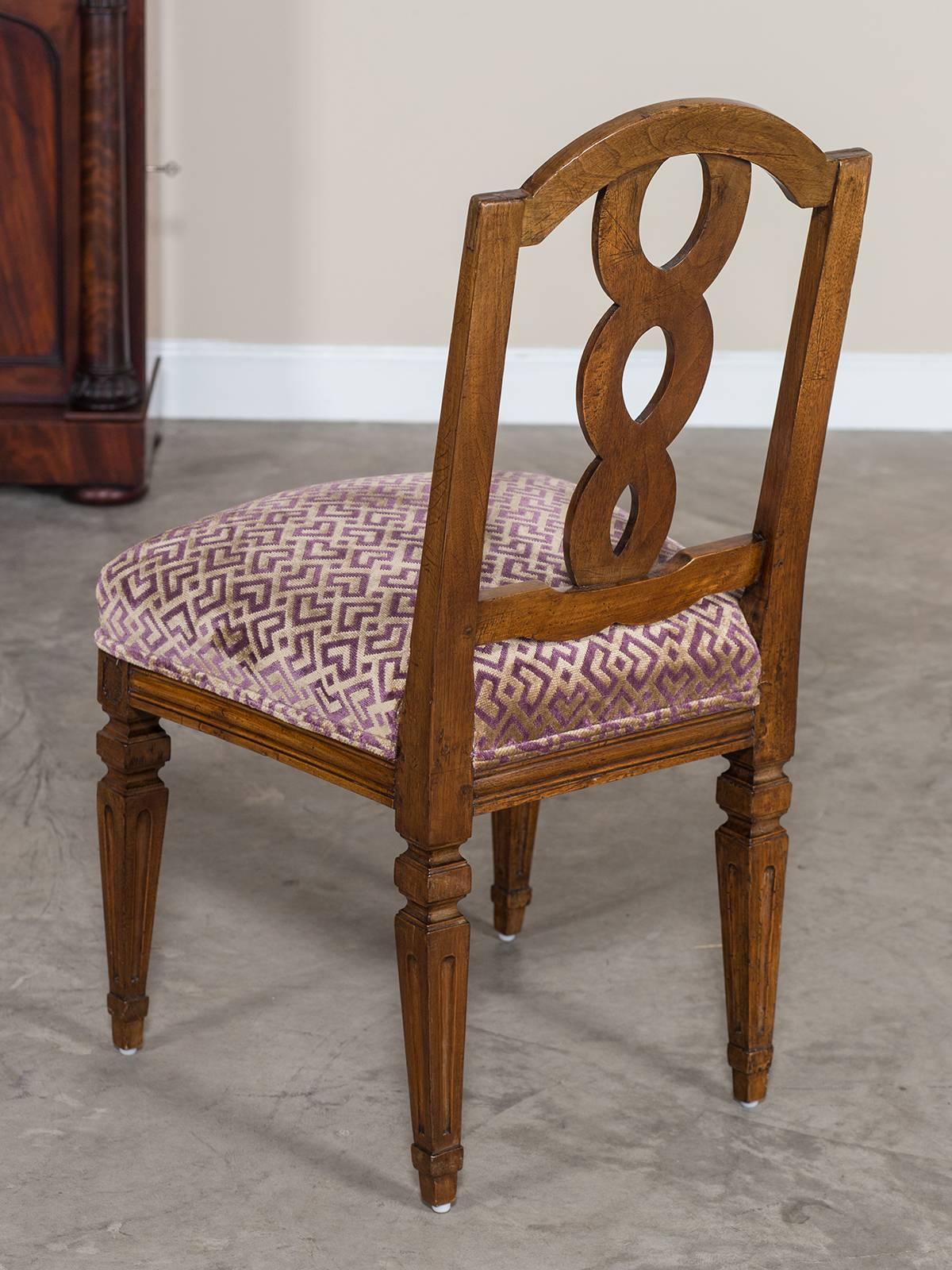 Antique Italian Neoclassical Walnut Chair, circa 1780 1