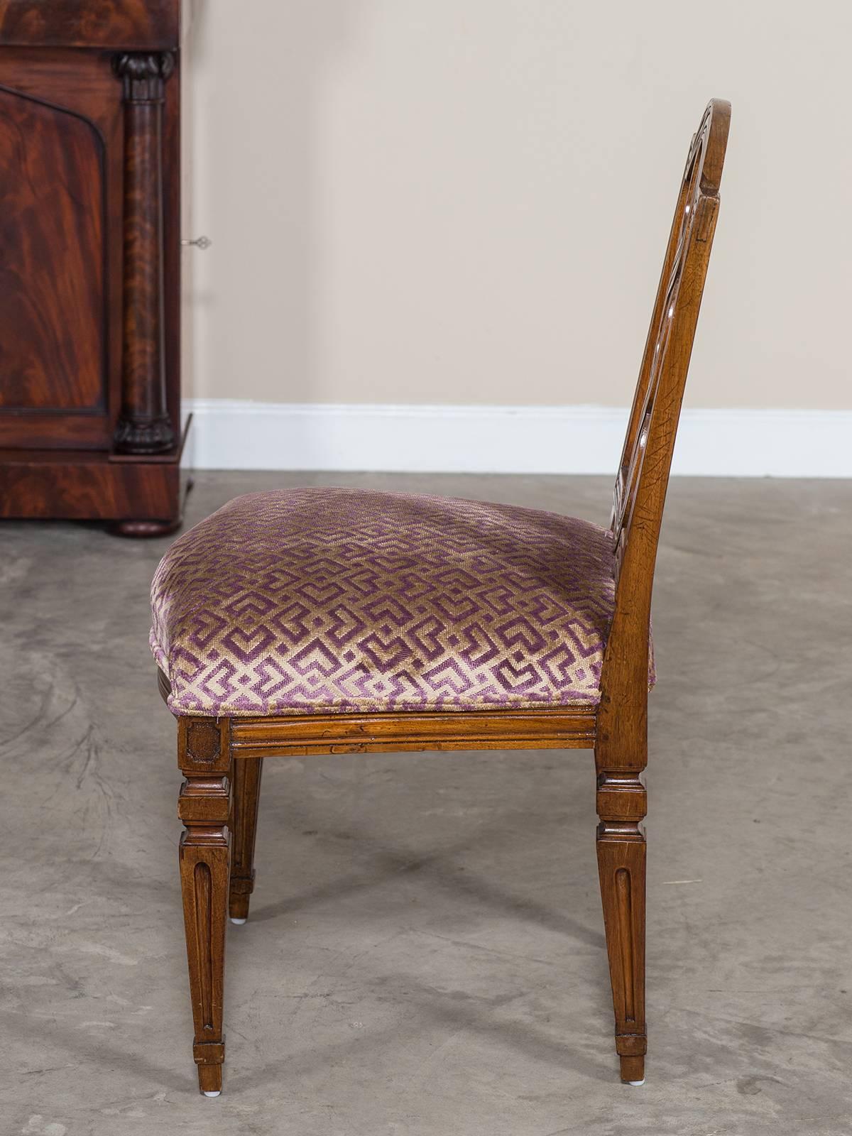Antique Italian Neoclassical Walnut Chair, circa 1780 3