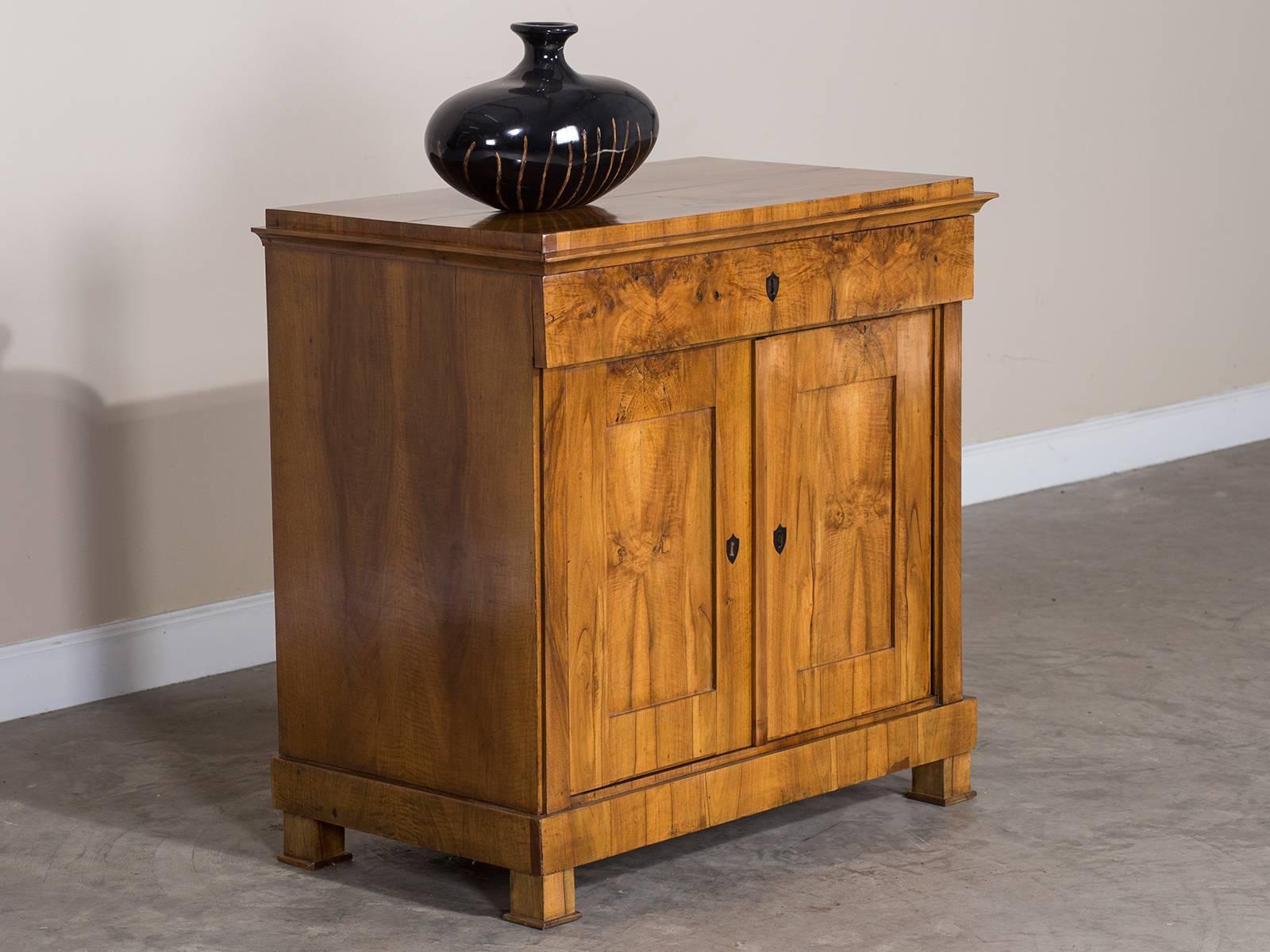 Receive our new selections direct from 1stdibs by email each week. Please click Follow Dealer below and see them first!

This antique Biedermeier walnut buffet from either Austria or Germany, circa 1835 is an excellent example of the taste for
