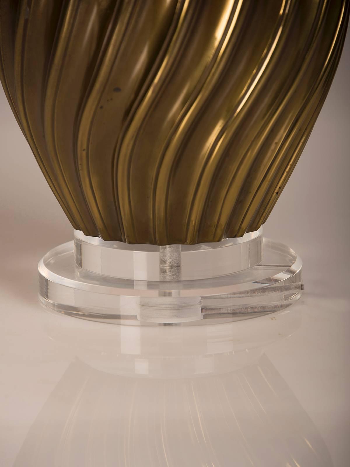 Pair of Italian Vintage Brass Swirl Vases Mounted as Custom Lamps, circa 1950 For Sale 5