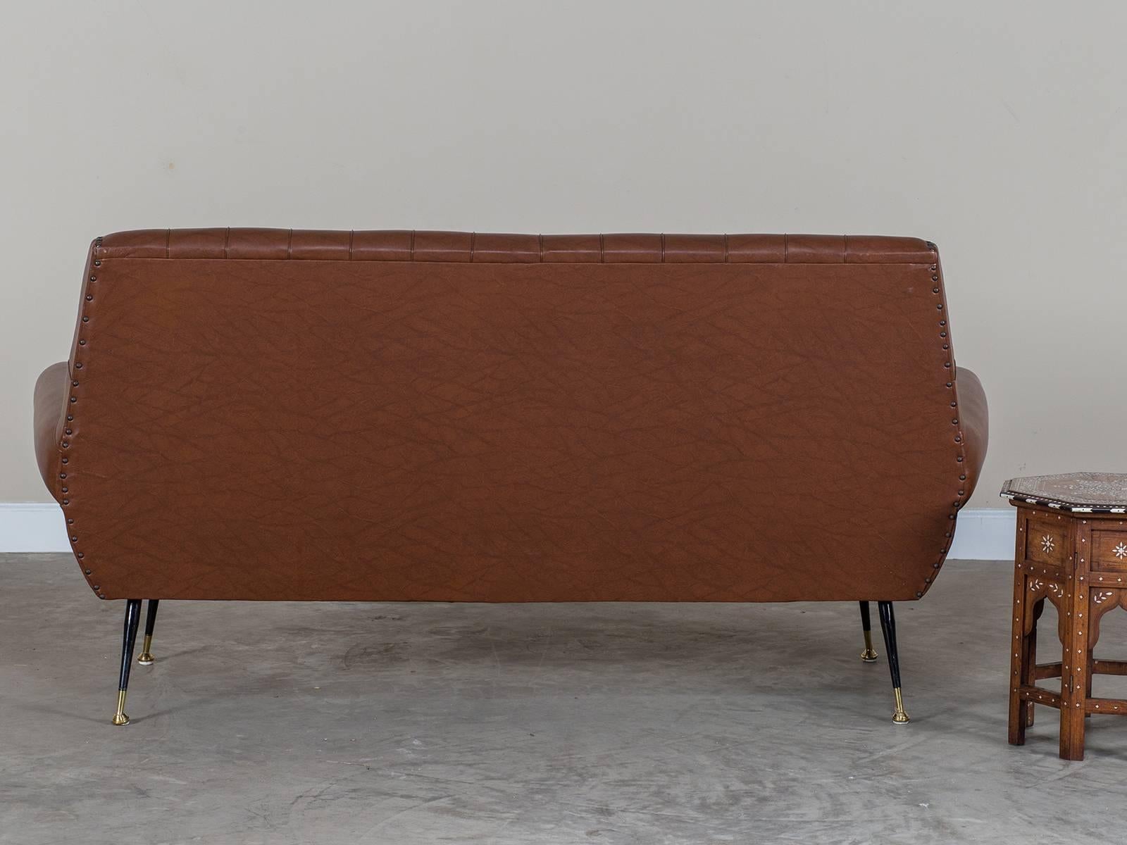 Vintage Mid-Century Italian Sofa, circa 1960 In Excellent Condition For Sale In Houston, TX