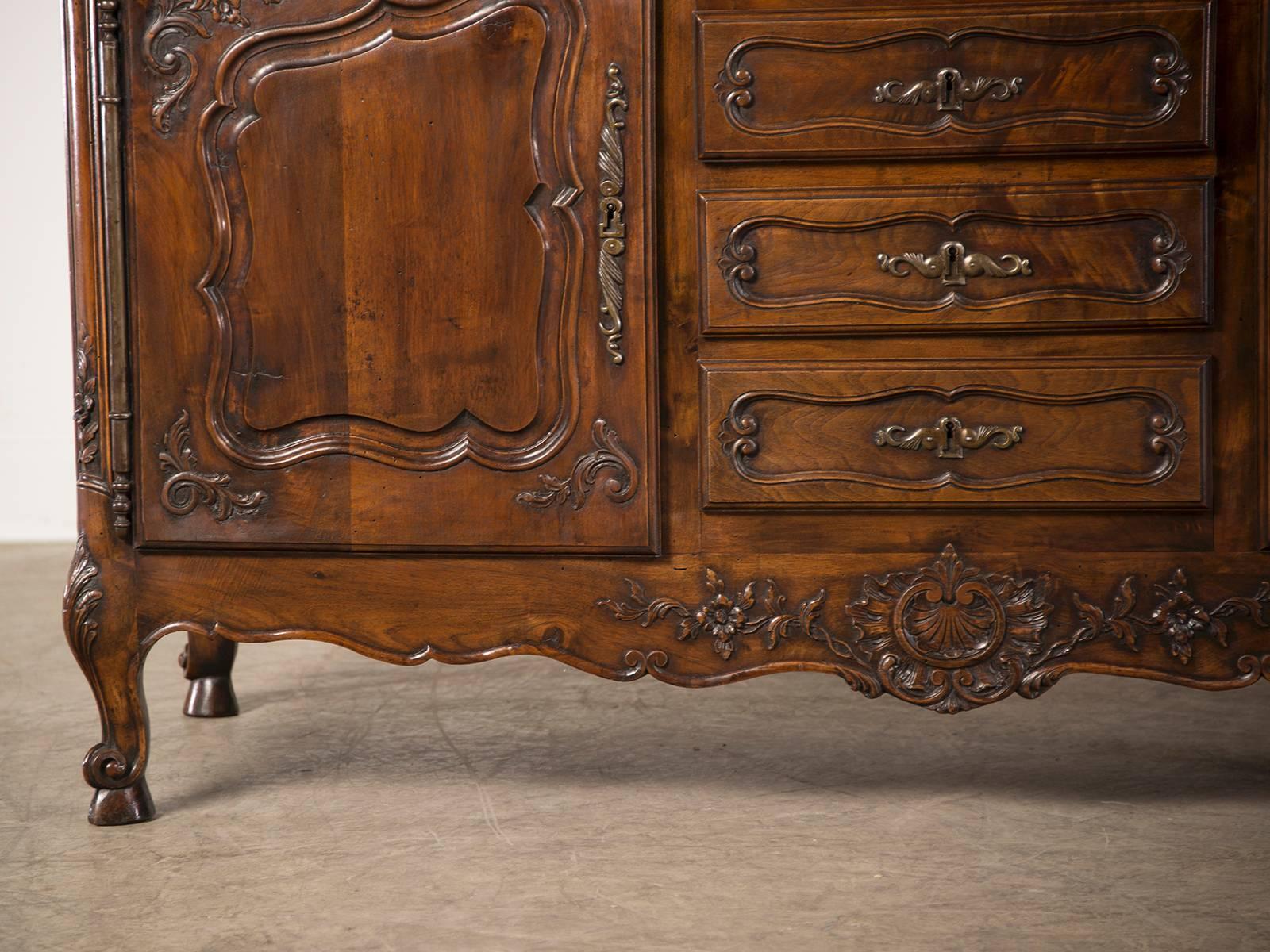 Antique French Belle Époque Period Louis XV Style Buffet, circa 1895 1