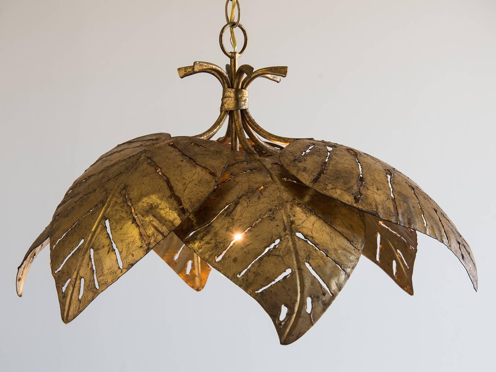 Vintage French Gilded Mid-Century Palm Leaf Chandelier, circa 1960 In Excellent Condition In Houston, TX