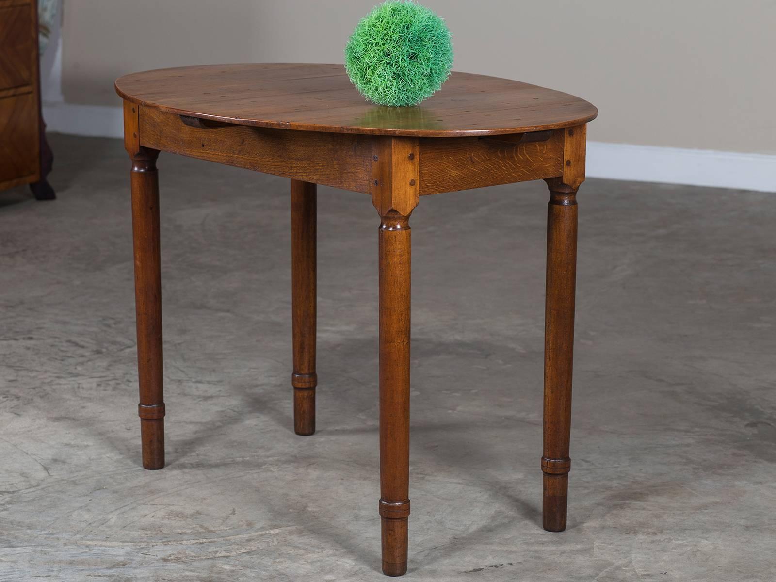 Mid-19th Century Antique French Restauration Louis Philippe Oval Top Table, circa 1830