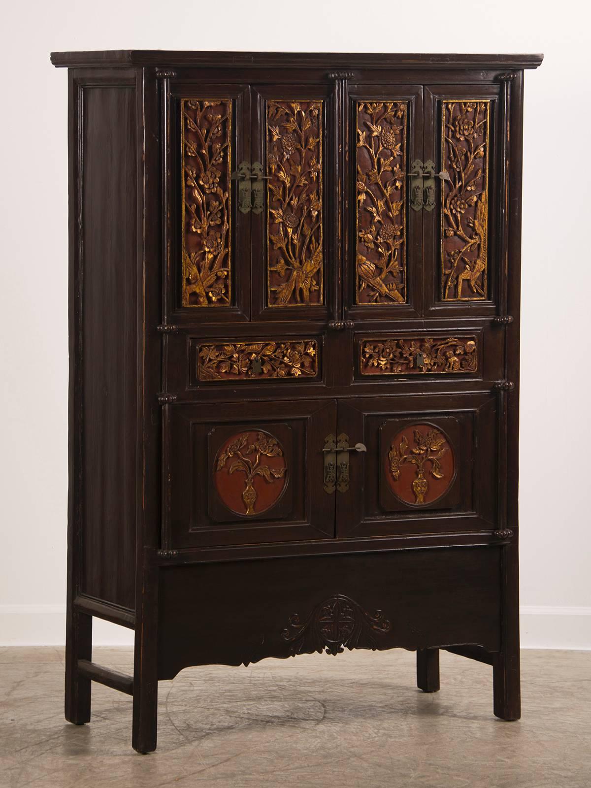 Antique Chinese Scholar's Cabinet, Original Carved Lacquer and Gilt, circa 1875 For Sale 2
