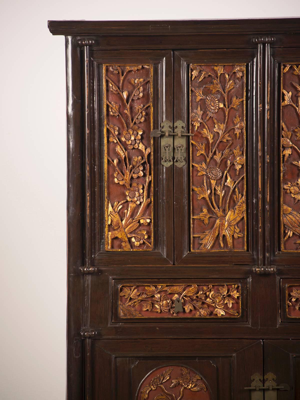 Receive our new selections direct from 1stdibs by email each week. Please click “Follow Dealer” button below and see them first!

A lovely Chinese lacquered scholar's cabinet used for book storage having elaborately decorated door and drawer