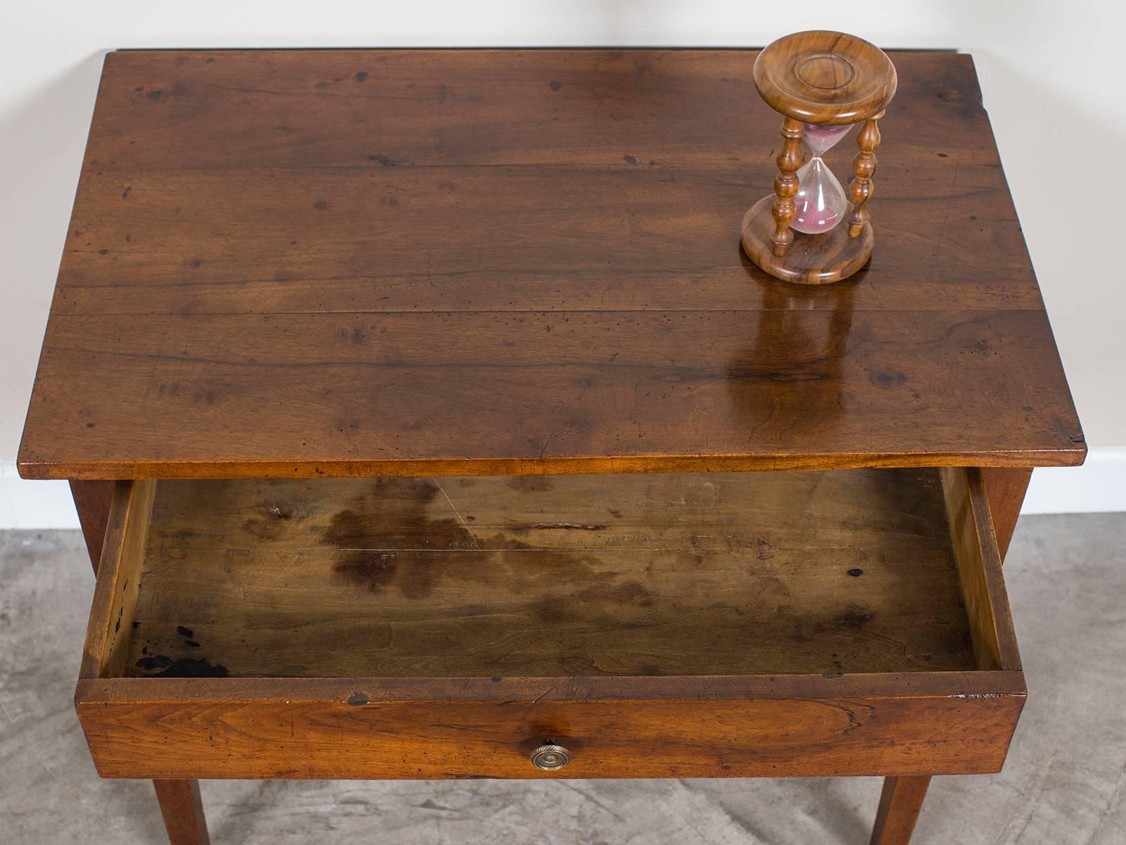 Mid-19th Century Antique French Louis Philippe Walnut Table with Drawer, circa 1850