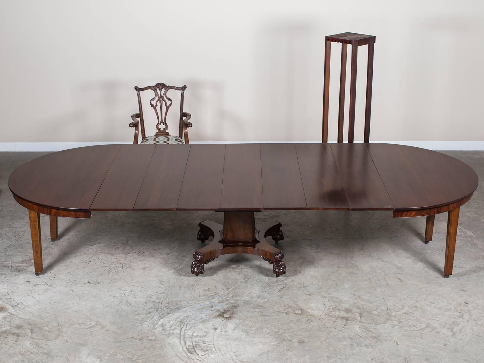 Antique American Empire Mahogany Pedestal Dining Table, circa 1825 1