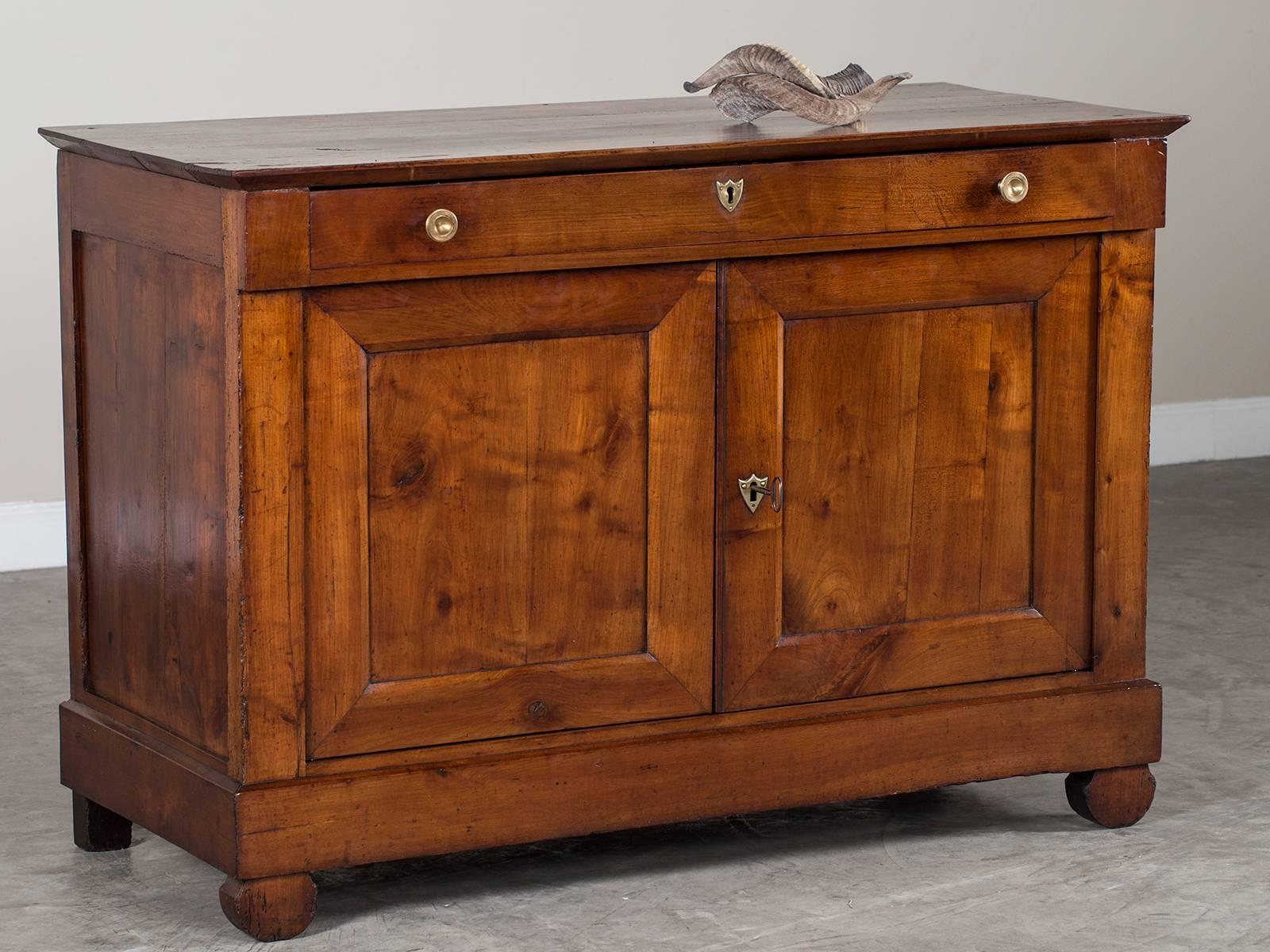 Mid-19th Century Antique French Restauration Louis Philippe Cherrywood Buffet, circa 1830