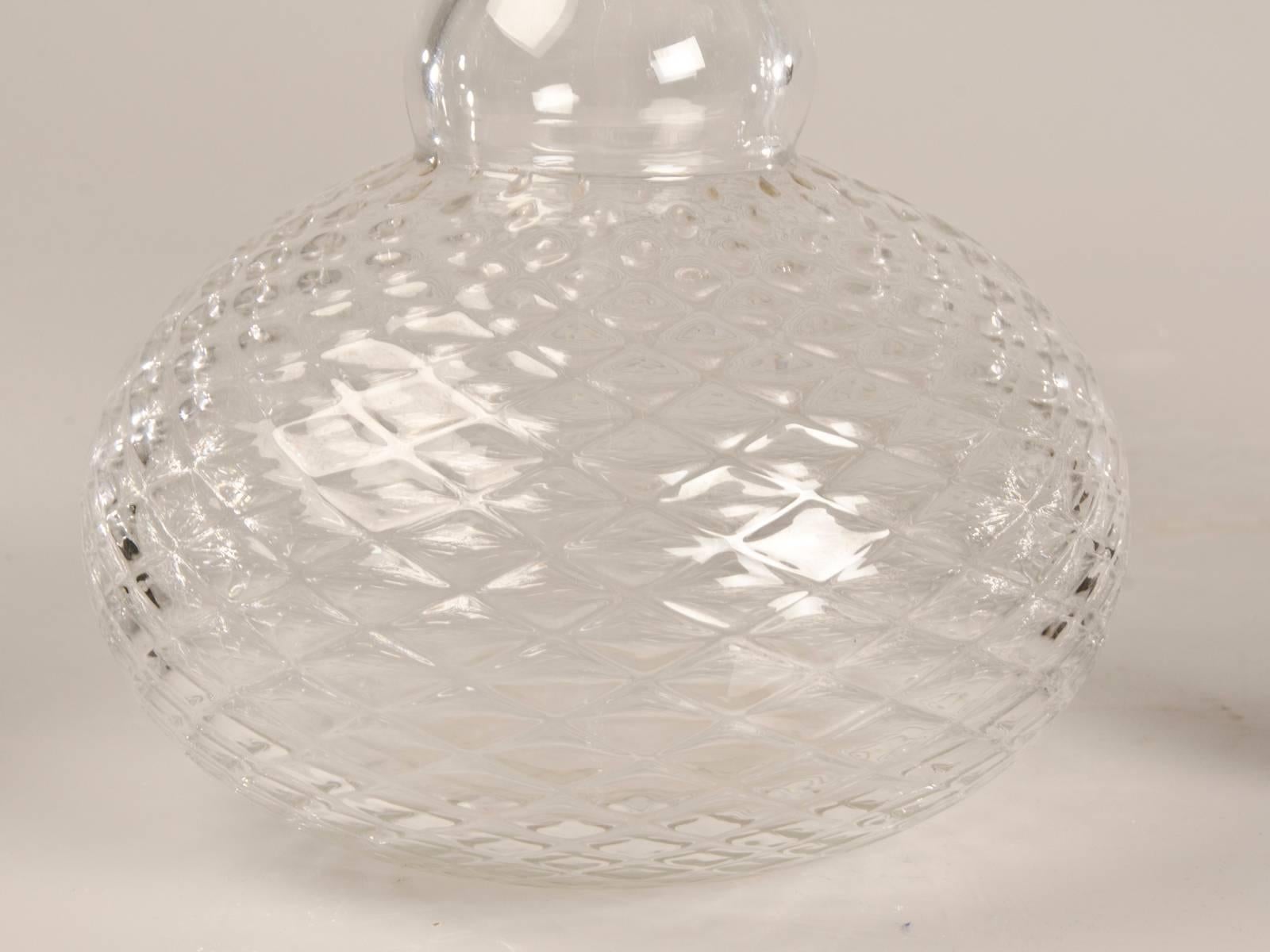 Antique English Regency Period Moulded Glass Wine Decanter, circa 1820 In Excellent Condition In Houston, TX