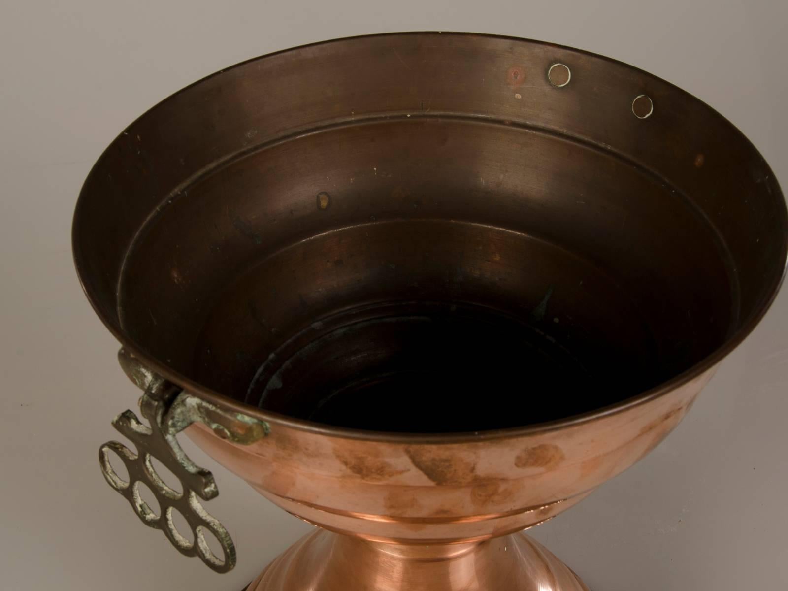 Antique French Copper Vase, circa 1910 Double Bowl Shape In Excellent Condition For Sale In Houston, TX