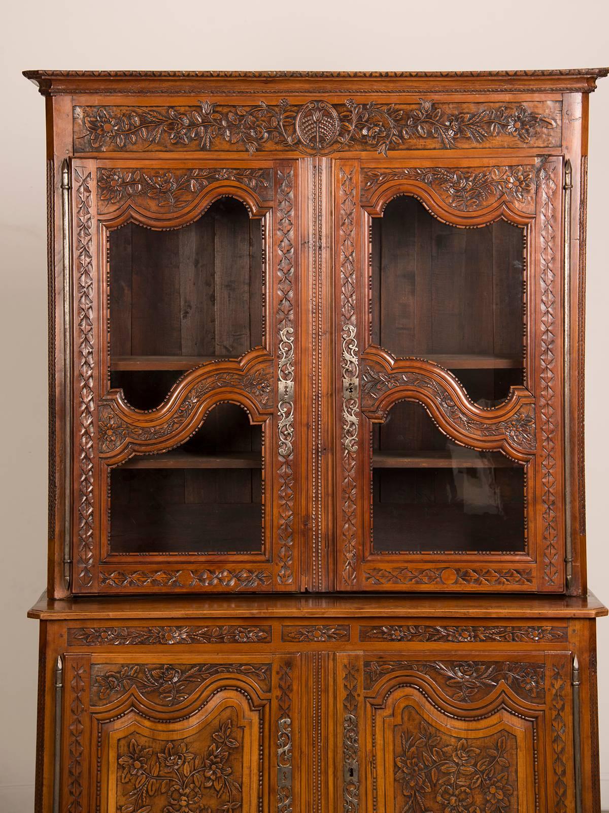 Mid-18th Century Antique French Louis XV Period Cherrywood Buffet à Deux Corps, circa 1760