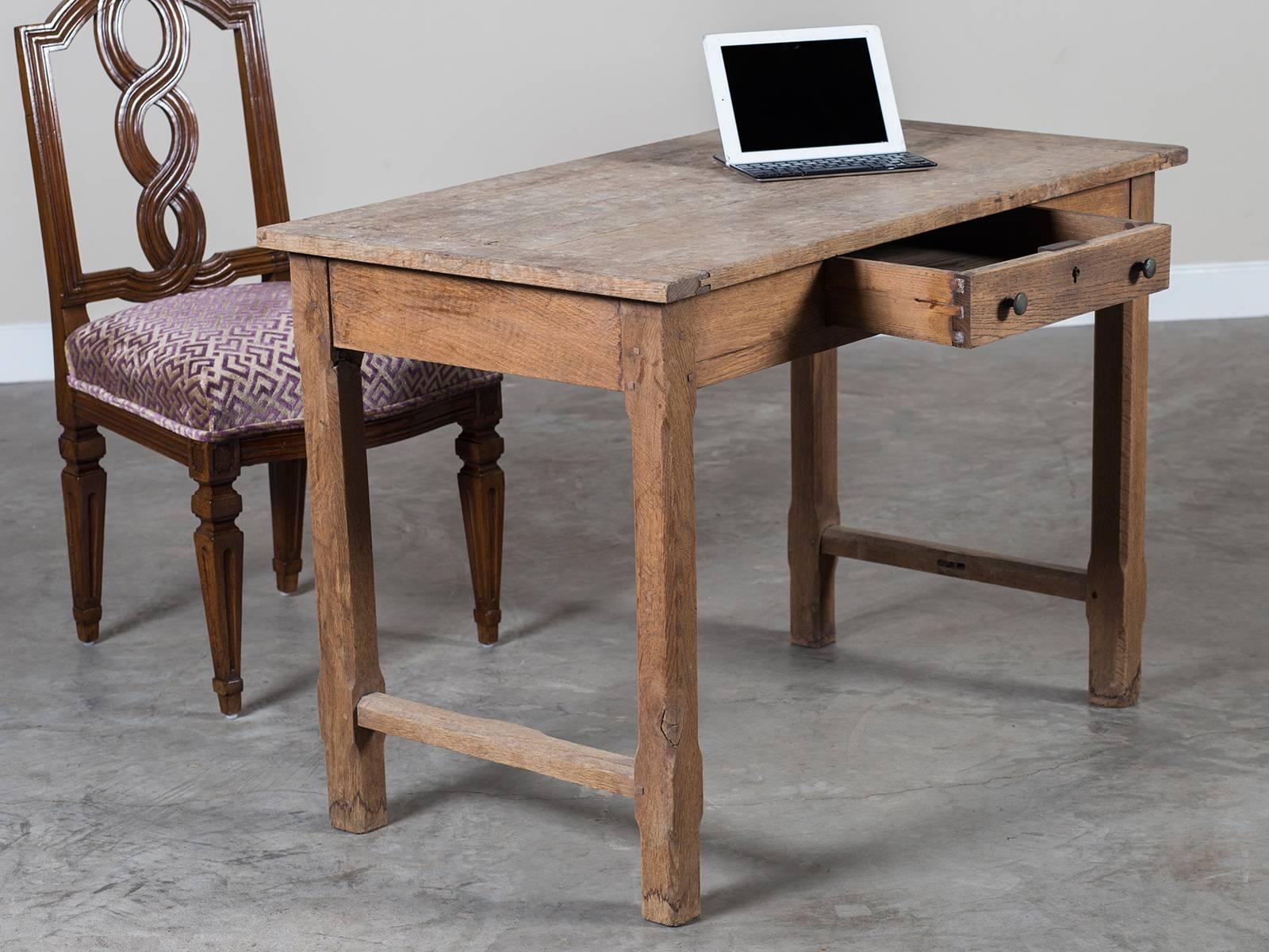 Antique French Louis Philippe Oak Table Having a Drawer, circa 1850 In Excellent Condition In Houston, TX