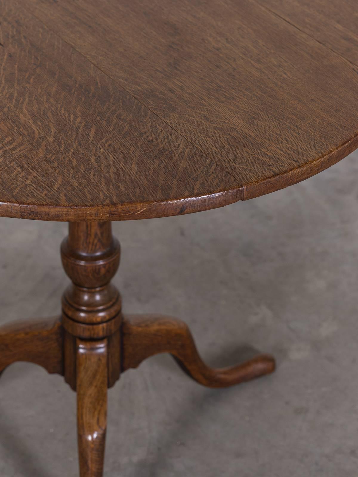 Carved George III Period Antique English Oak Tilt-Top Table, circa 1790