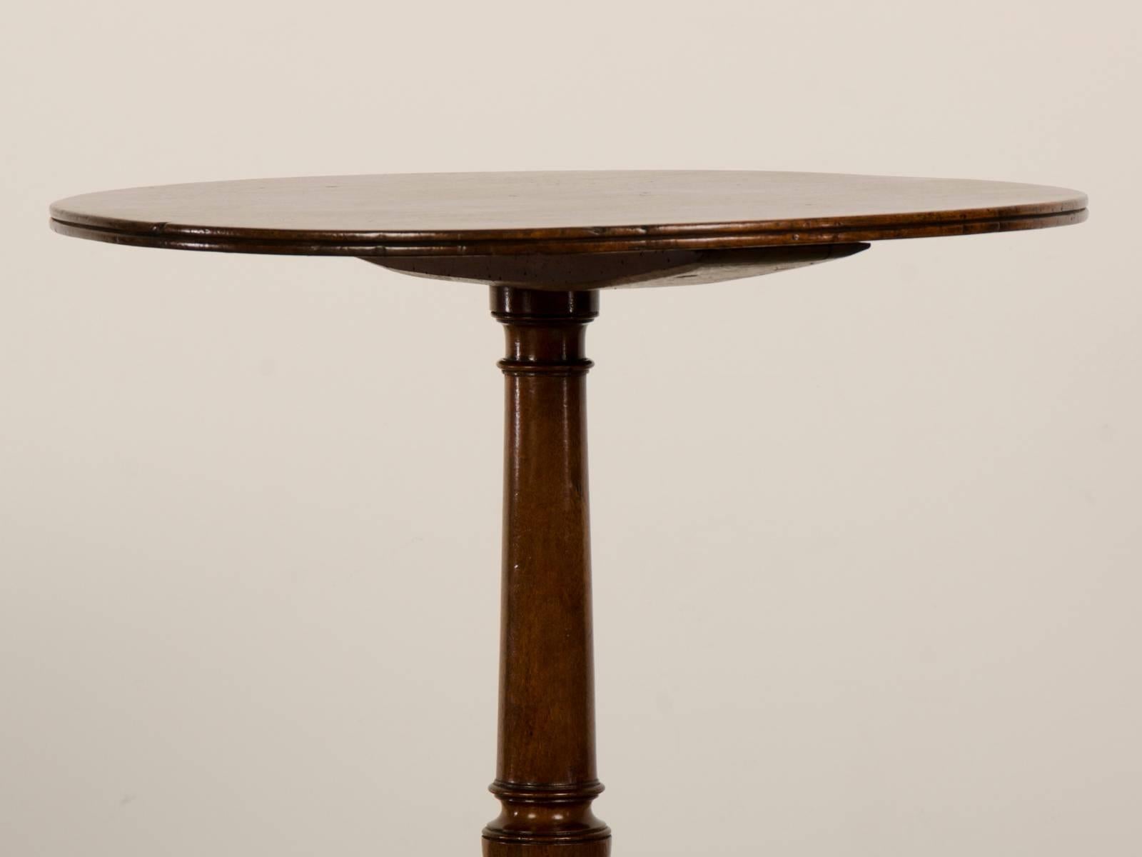 Hand-Carved Antique English Regency Sheraton Style Mahogany Table, circa 1820