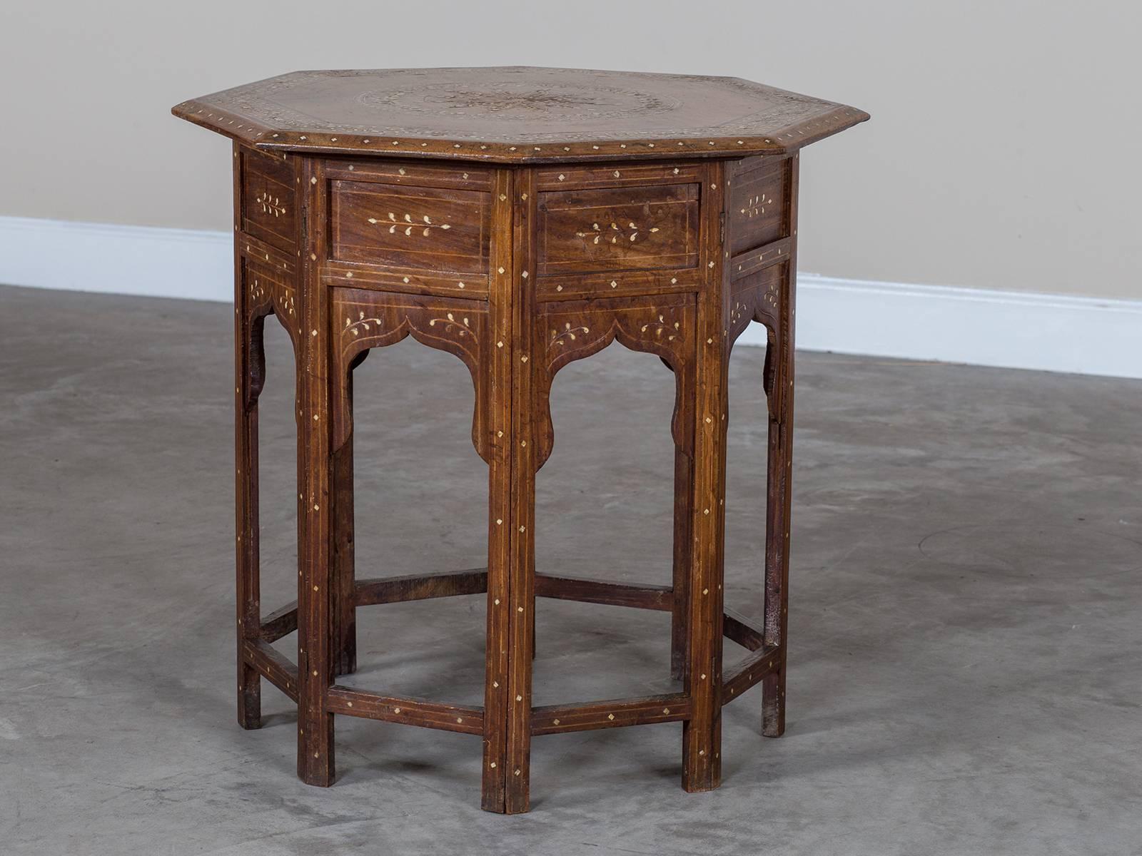 Anglo-Indian Antique Hoshiapur Inlaid Octagonal Indian Walnut Table, circa 1890